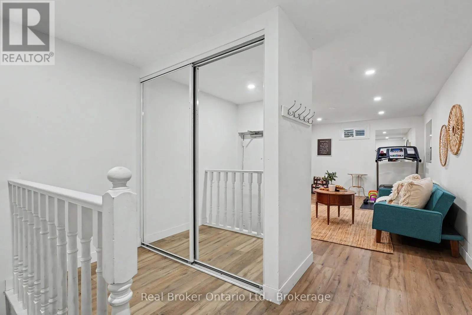 54 - 5475 LAKESHORE UNIT ROAD #54