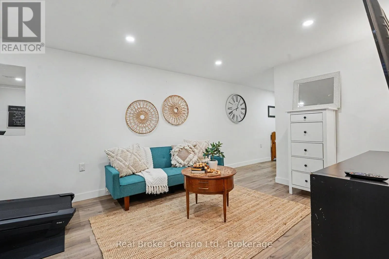 54 - 5475 LAKESHORE UNIT ROAD #54