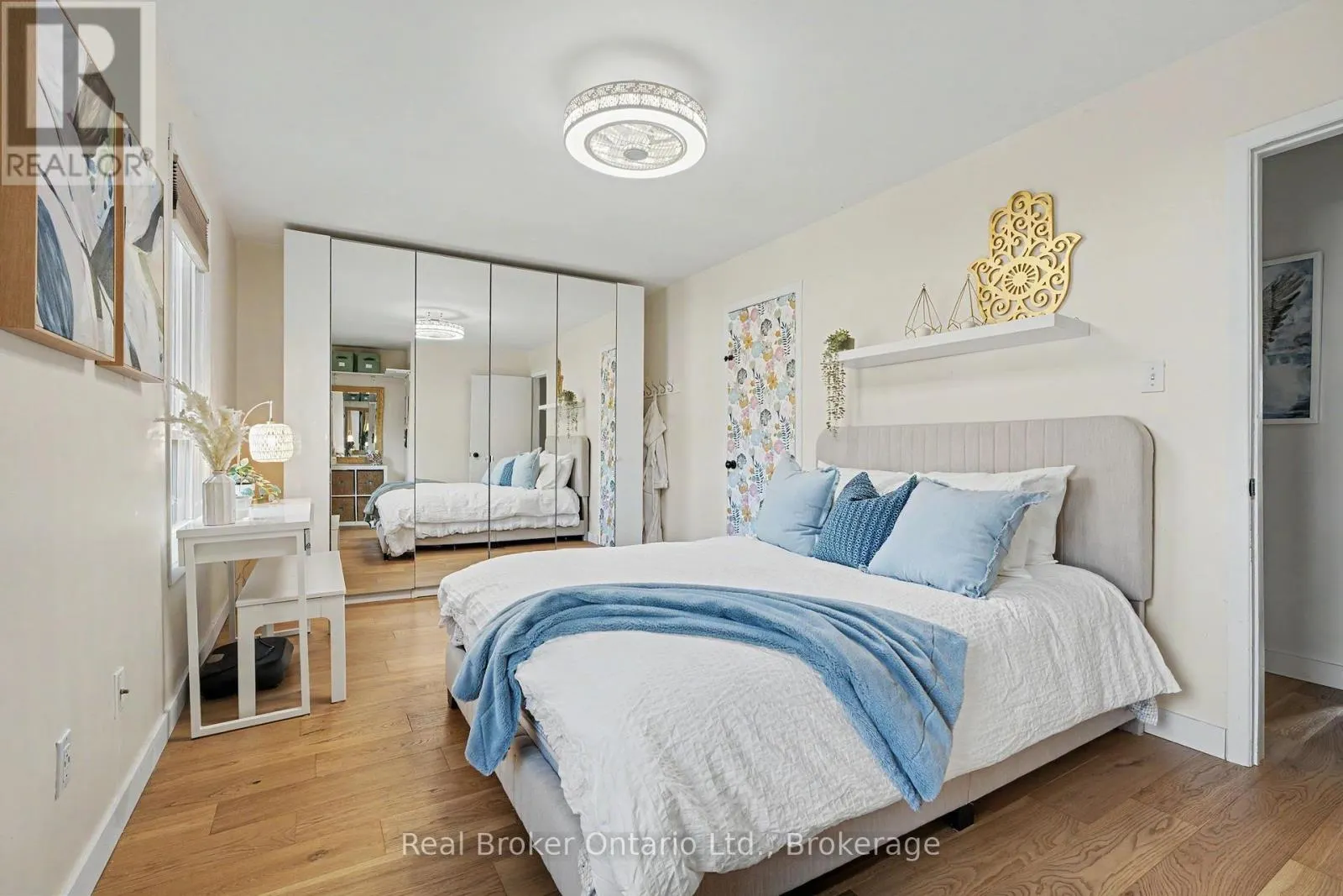 54 - 5475 LAKESHORE UNIT ROAD #54