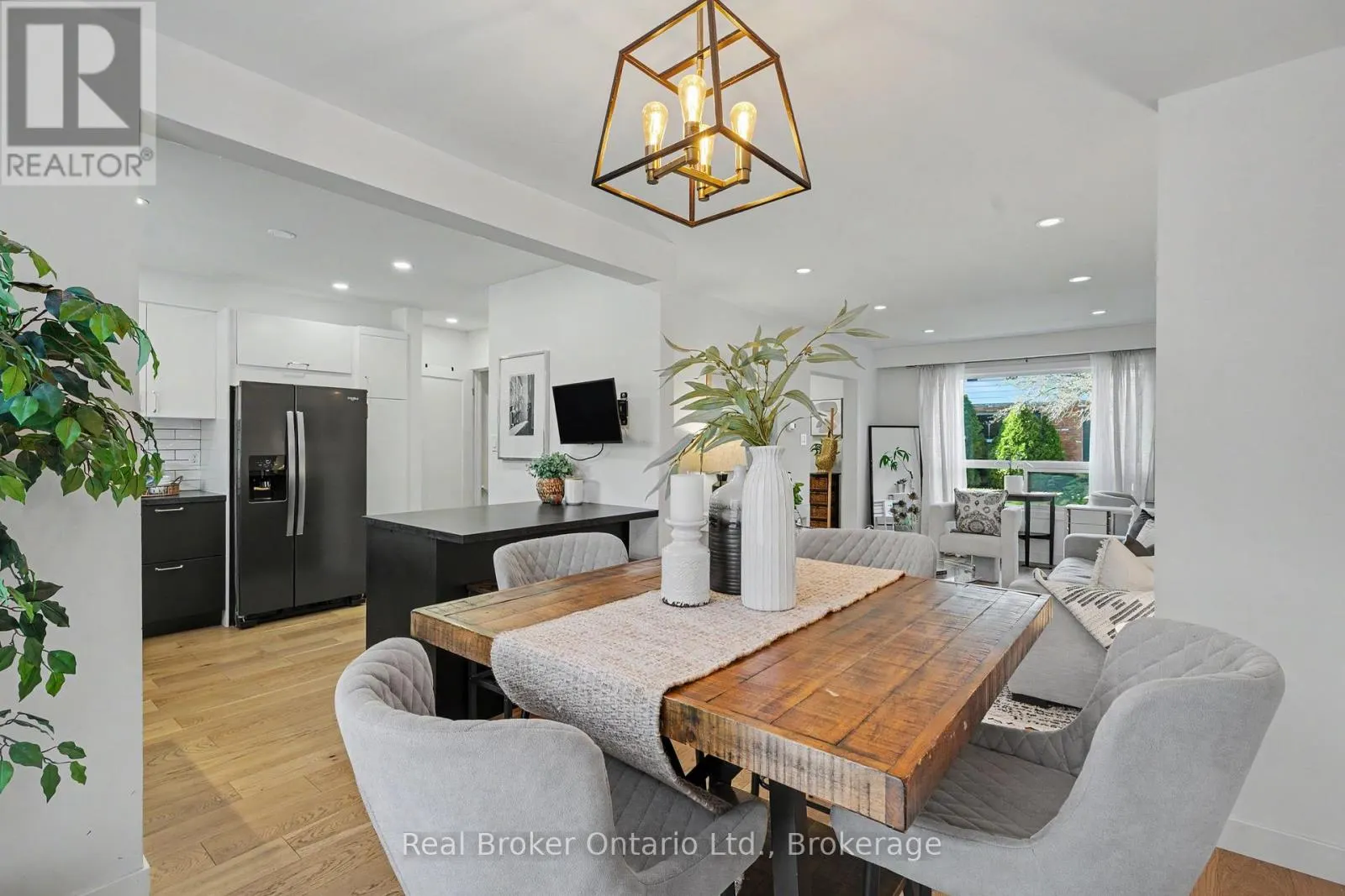 54 - 5475 LAKESHORE UNIT ROAD #54