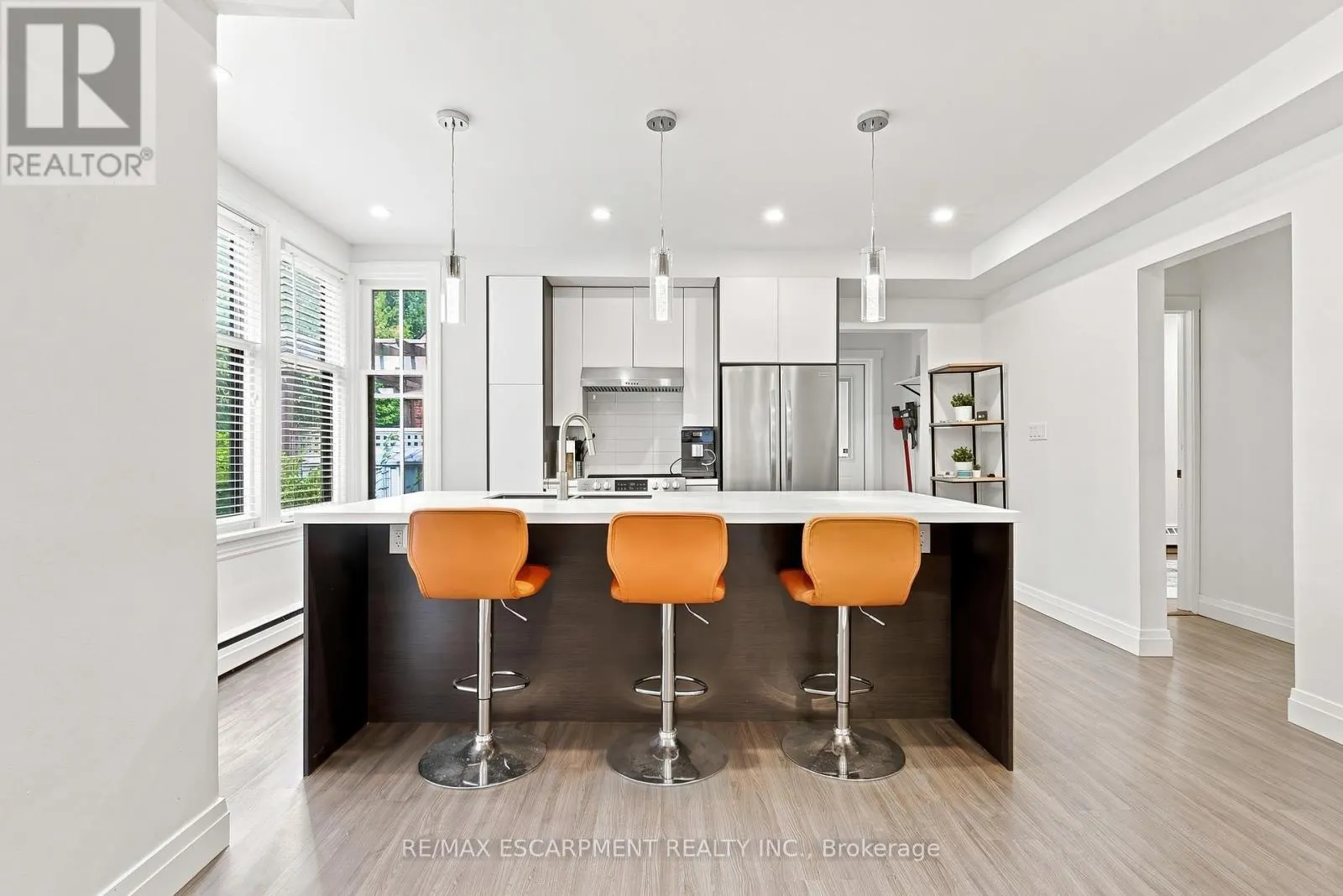 2177 LAKESHORE ROAD