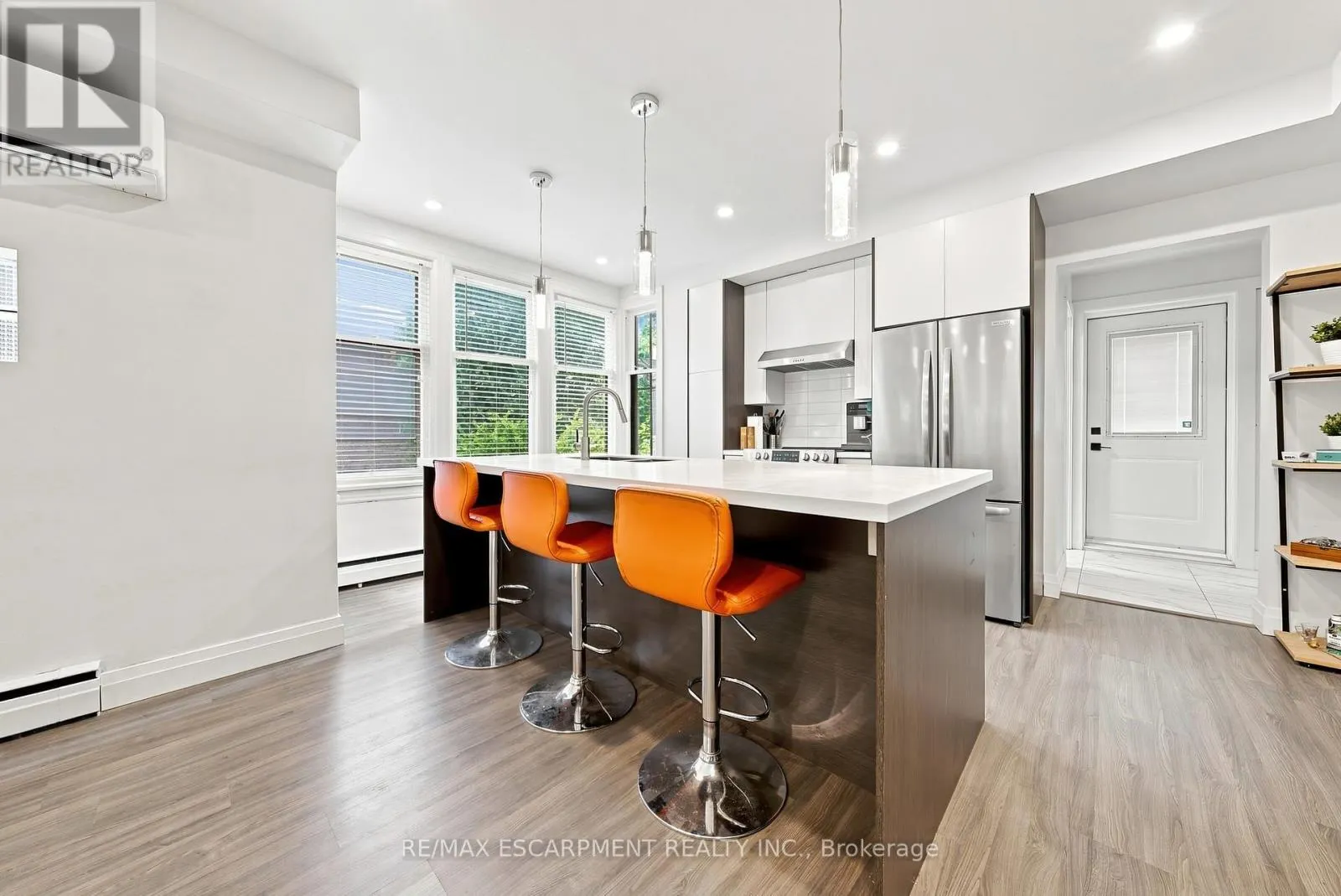 2177 LAKESHORE ROAD