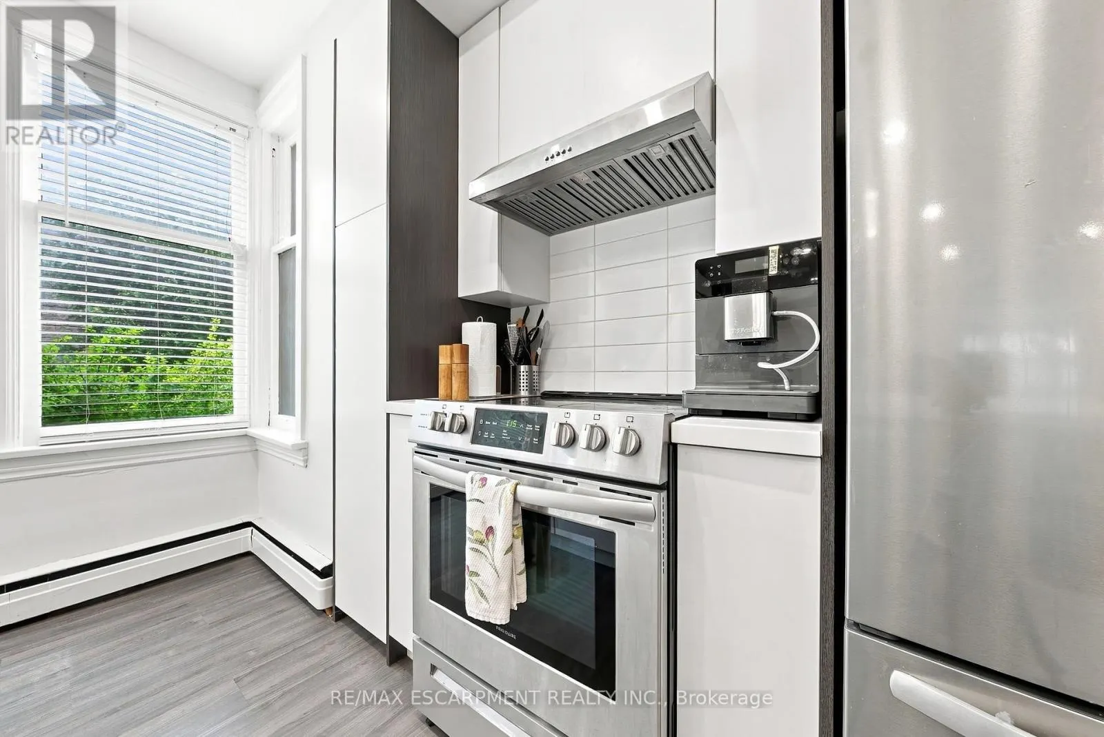 2177 LAKESHORE ROAD