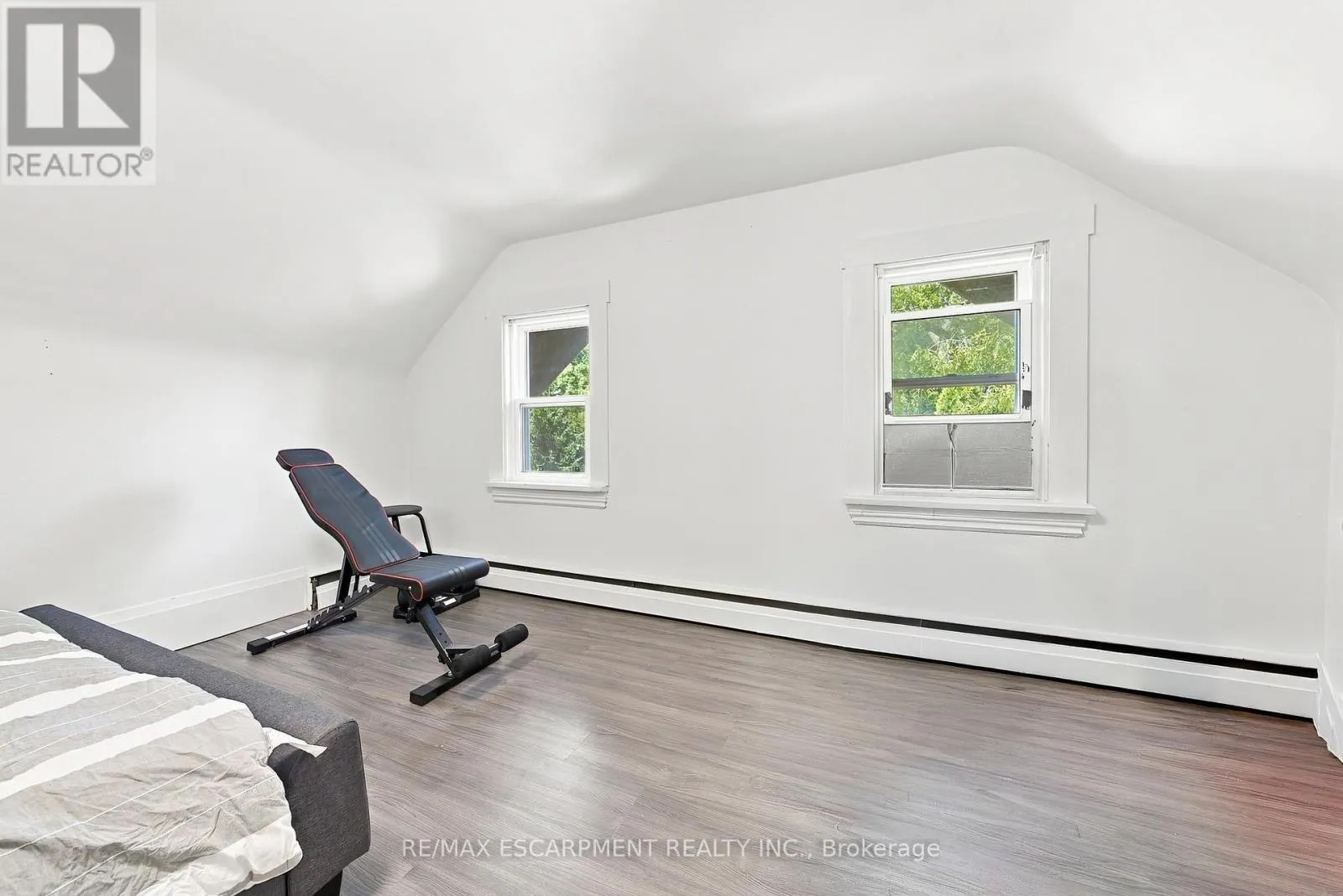 2177 LAKESHORE ROAD