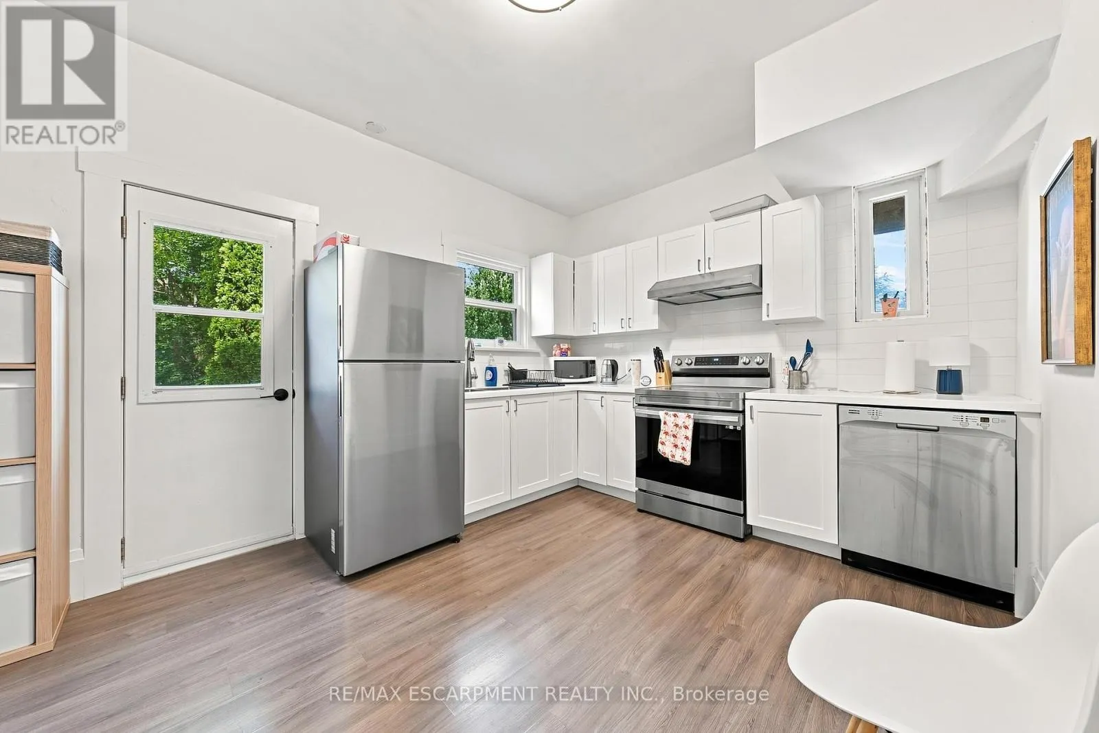 2177 LAKESHORE ROAD