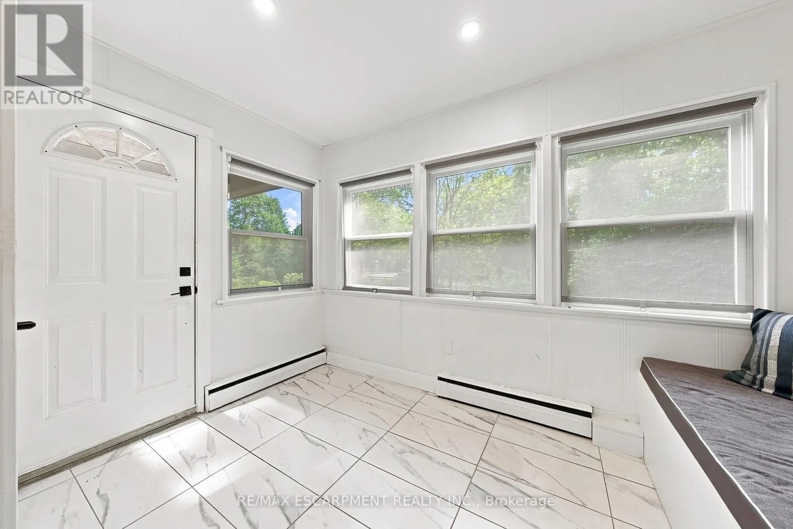 2177 LAKESHORE ROAD