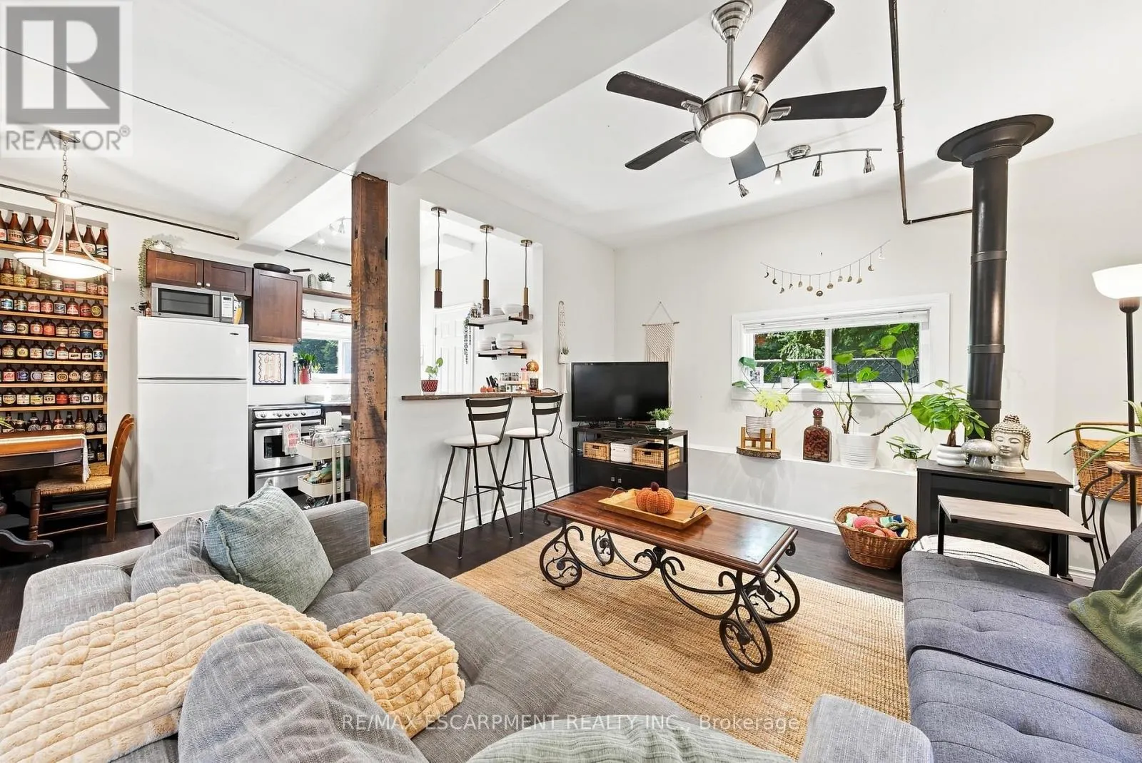 2177 LAKESHORE ROAD