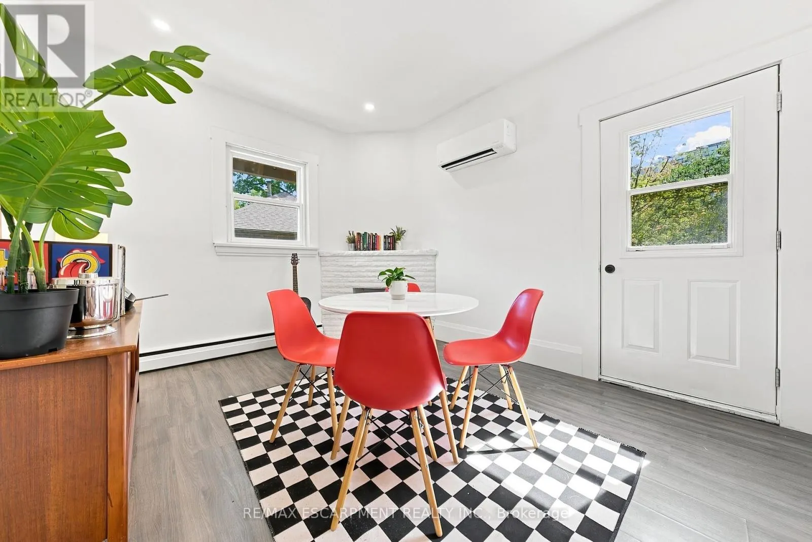 2177 LAKESHORE ROAD