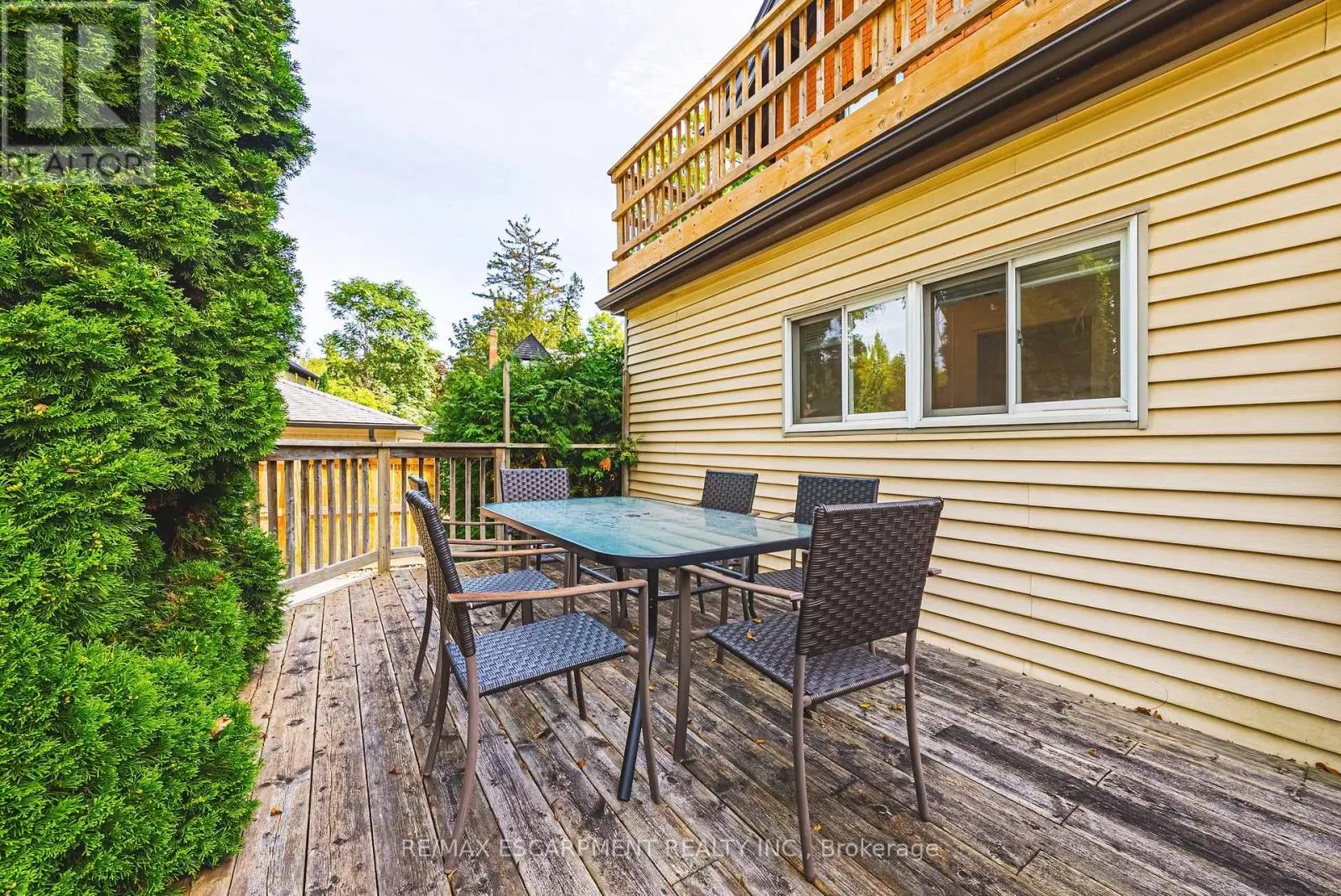 2177 LAKESHORE ROAD
