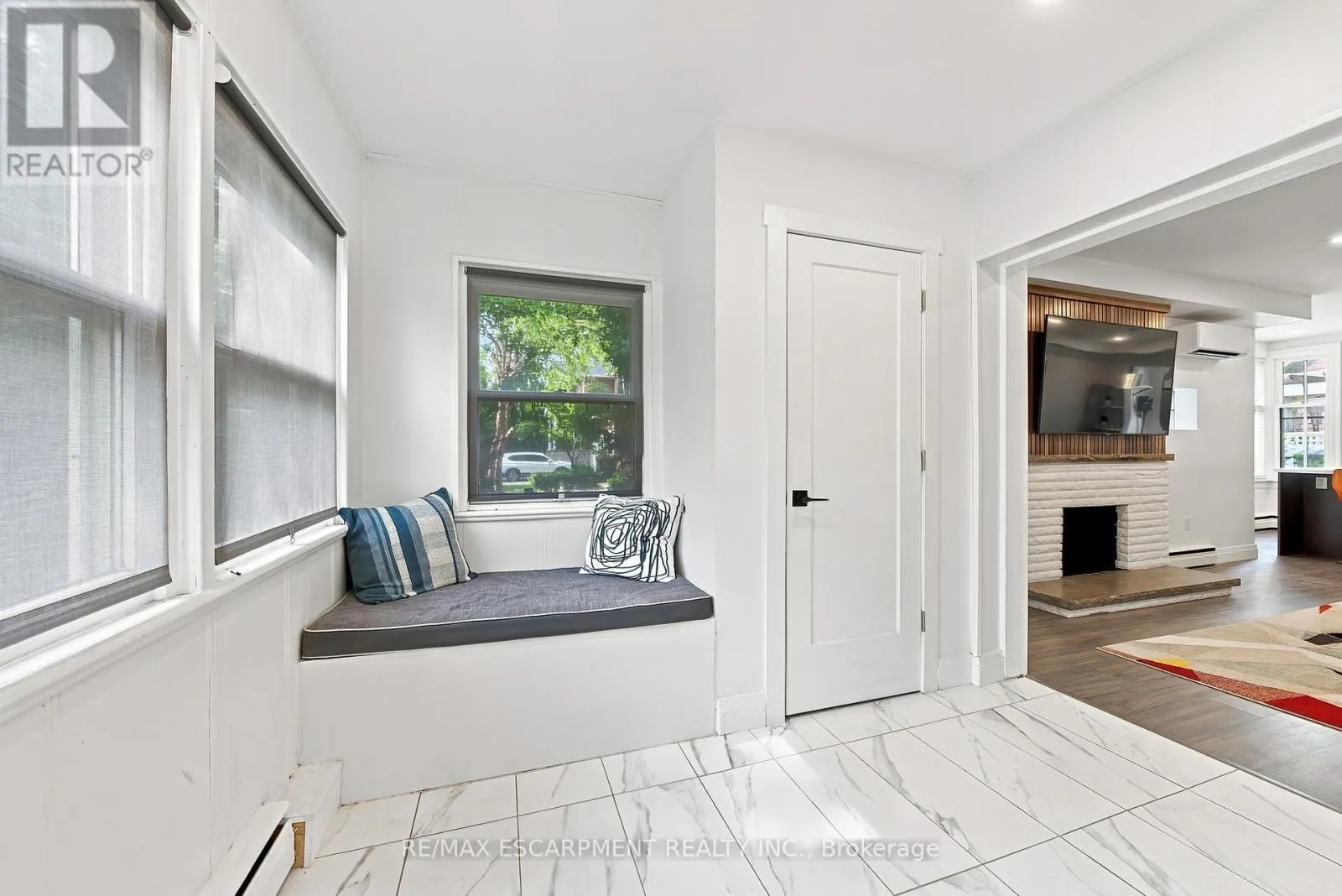 2177 LAKESHORE ROAD