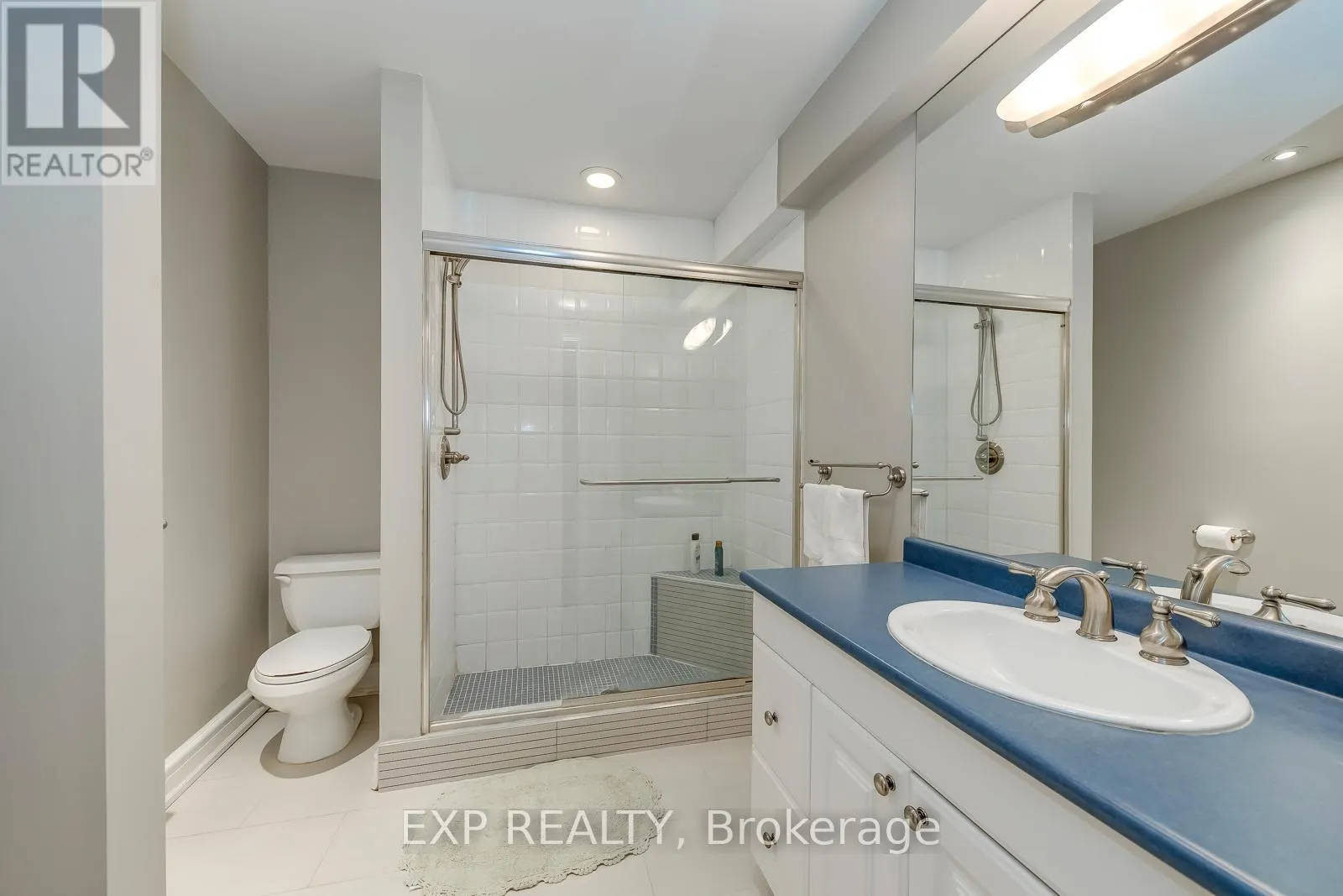 530 GOLFVIEW COURT