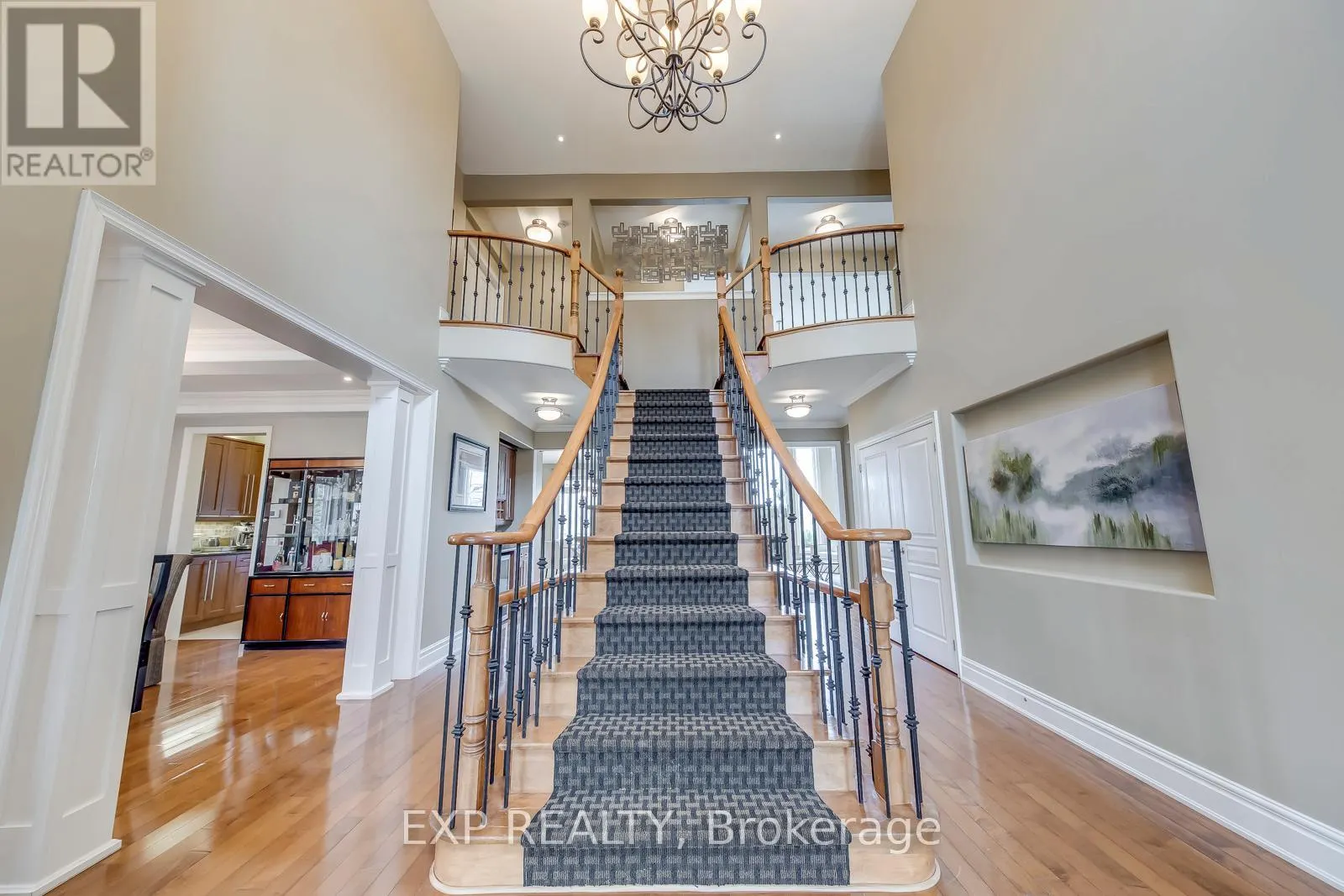 530 GOLFVIEW COURT