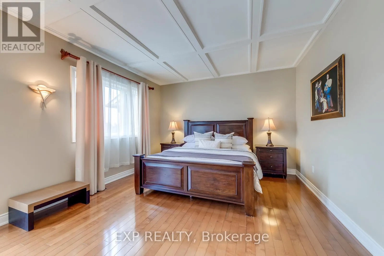 530 GOLFVIEW COURT