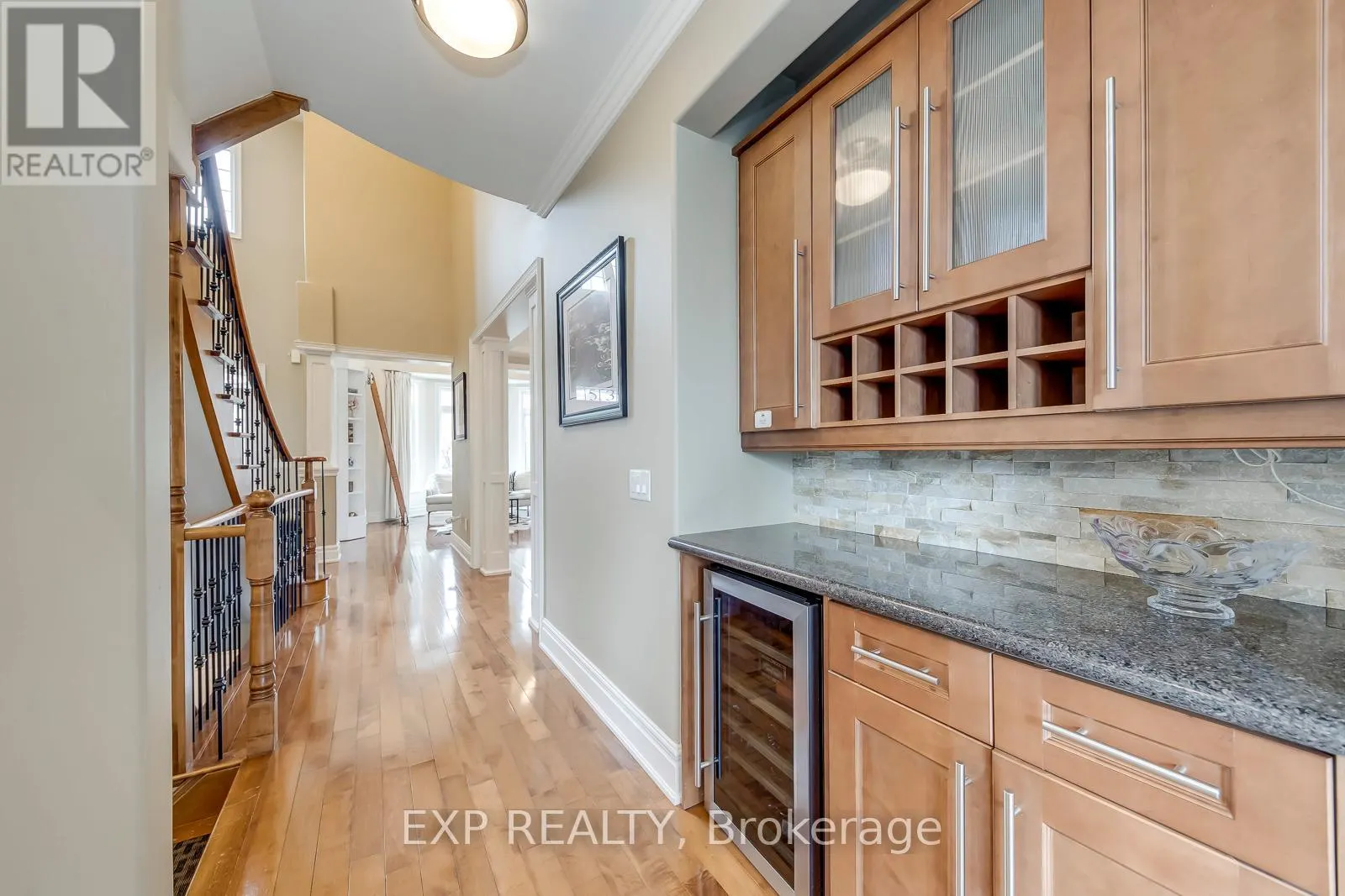 530 GOLFVIEW COURT