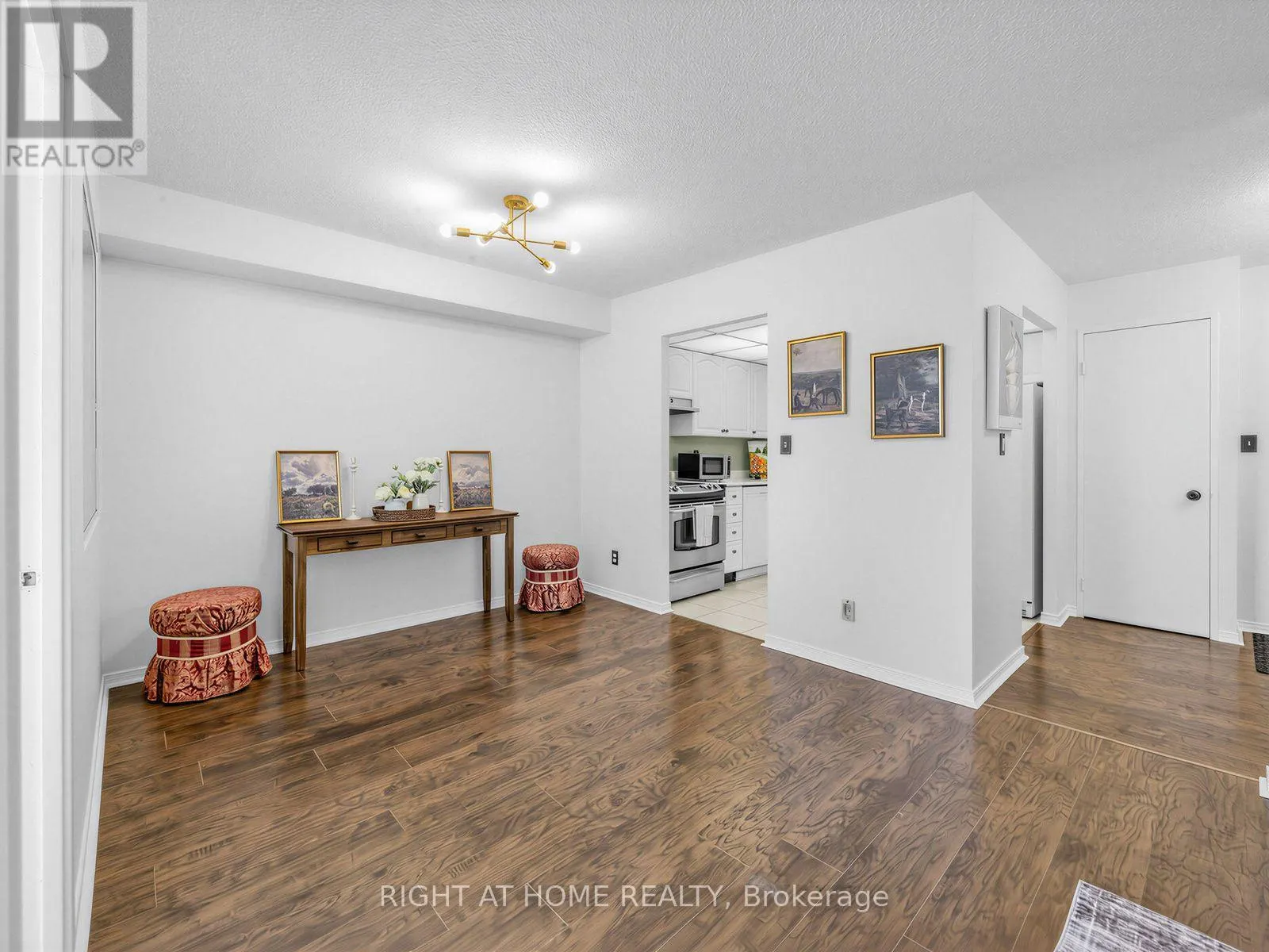 1108 - 145 HILLCREST AVENUE