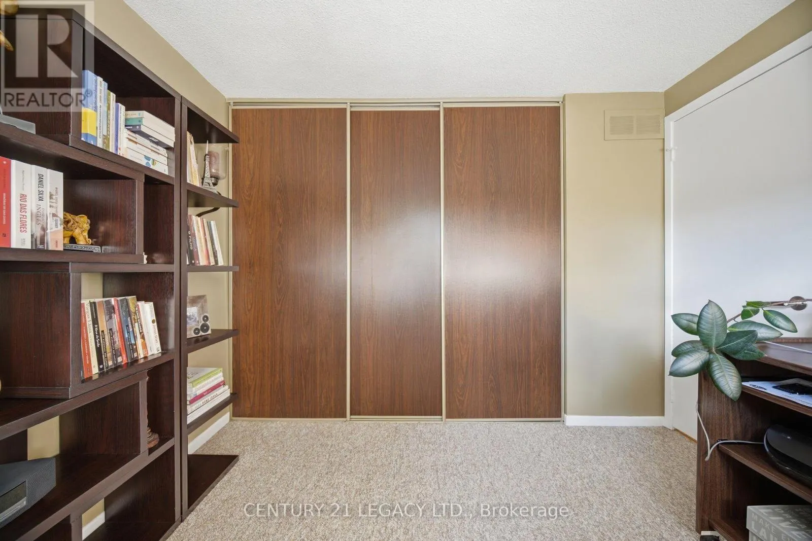 23 - 4171 GLEN ERIN DRIVE