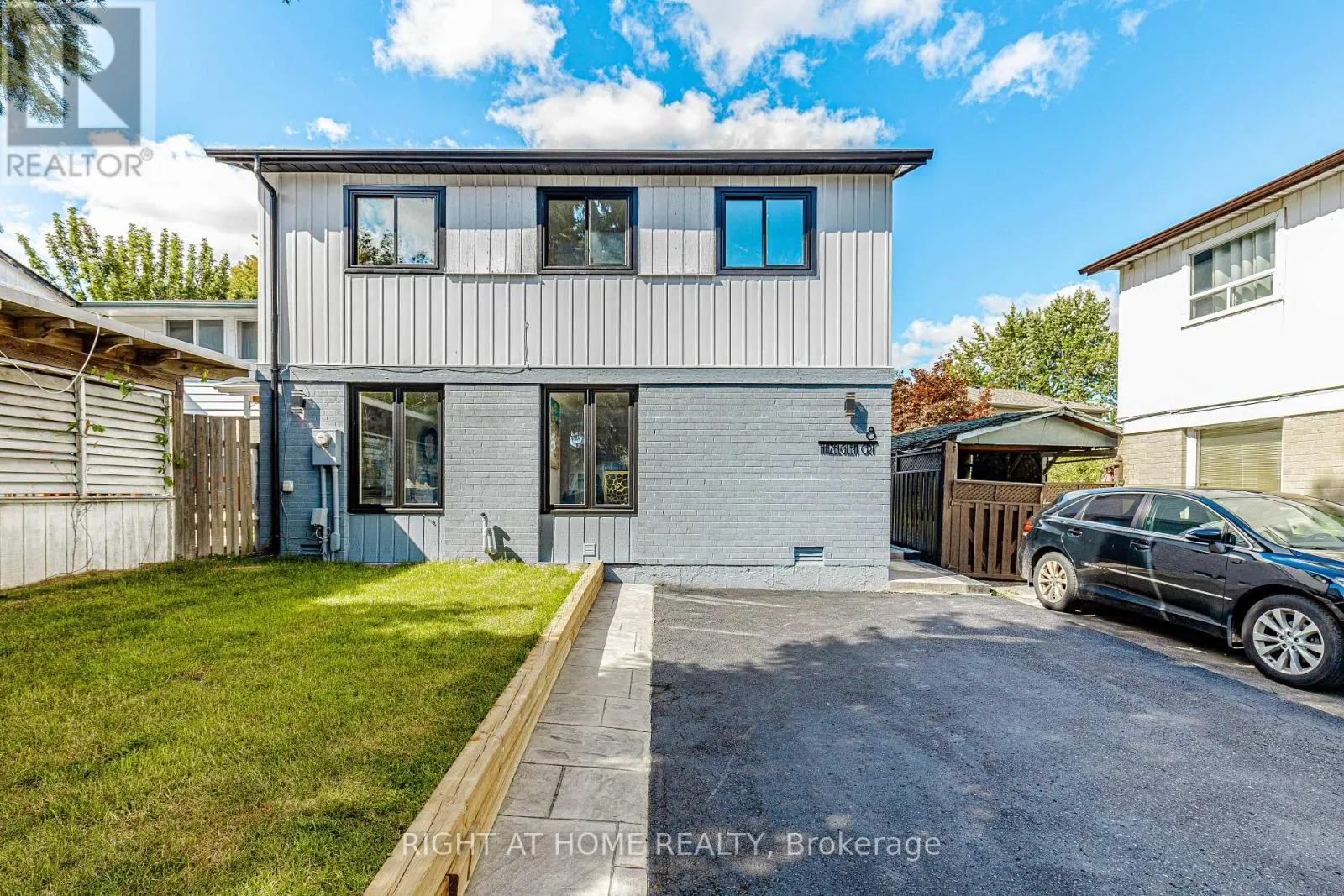 8 HAZELGLEN COURT