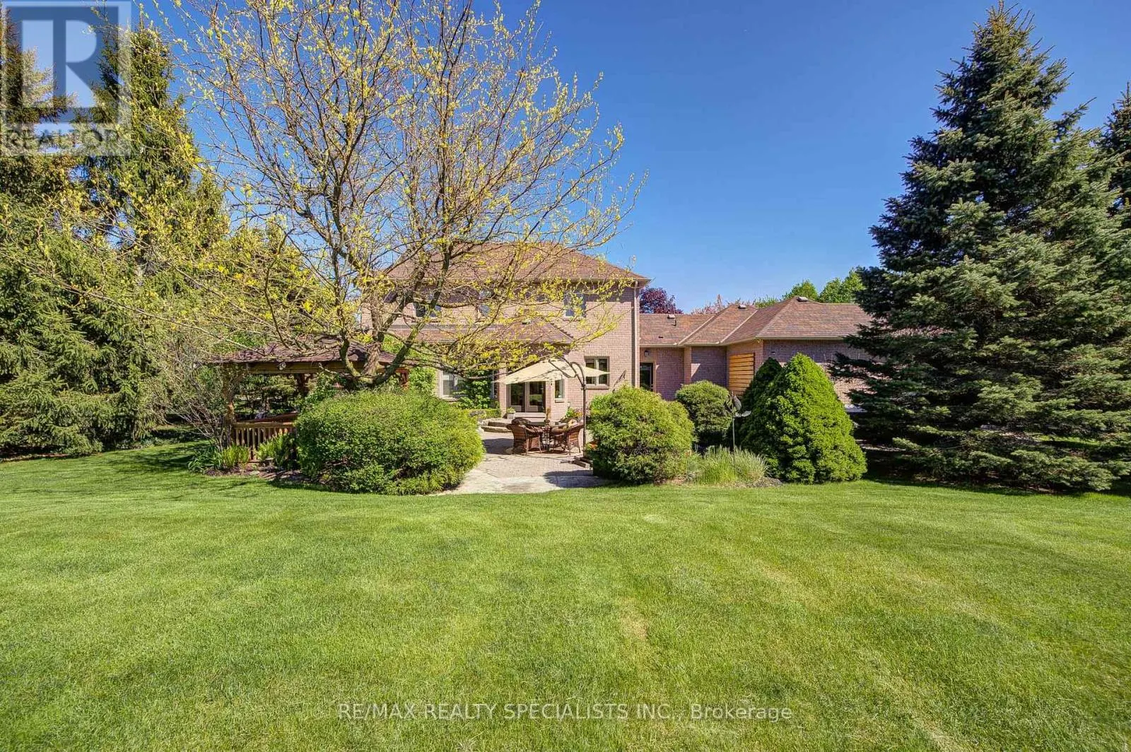 11 BRIDLEWOOD BOULEVARD