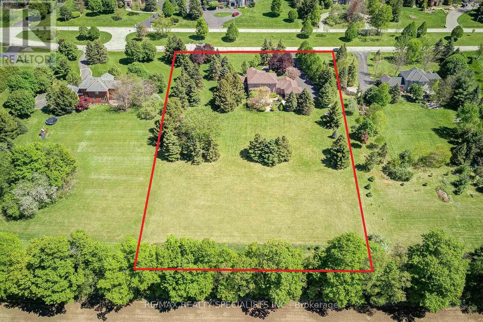 11 BRIDLEWOOD BOULEVARD