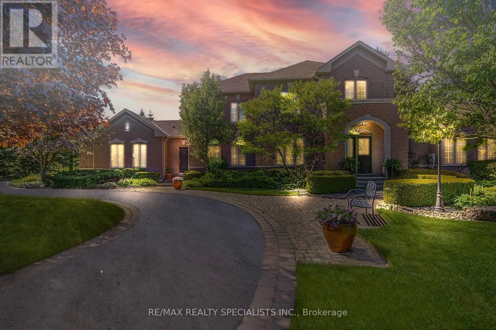 11 BRIDLEWOOD BOULEVARD