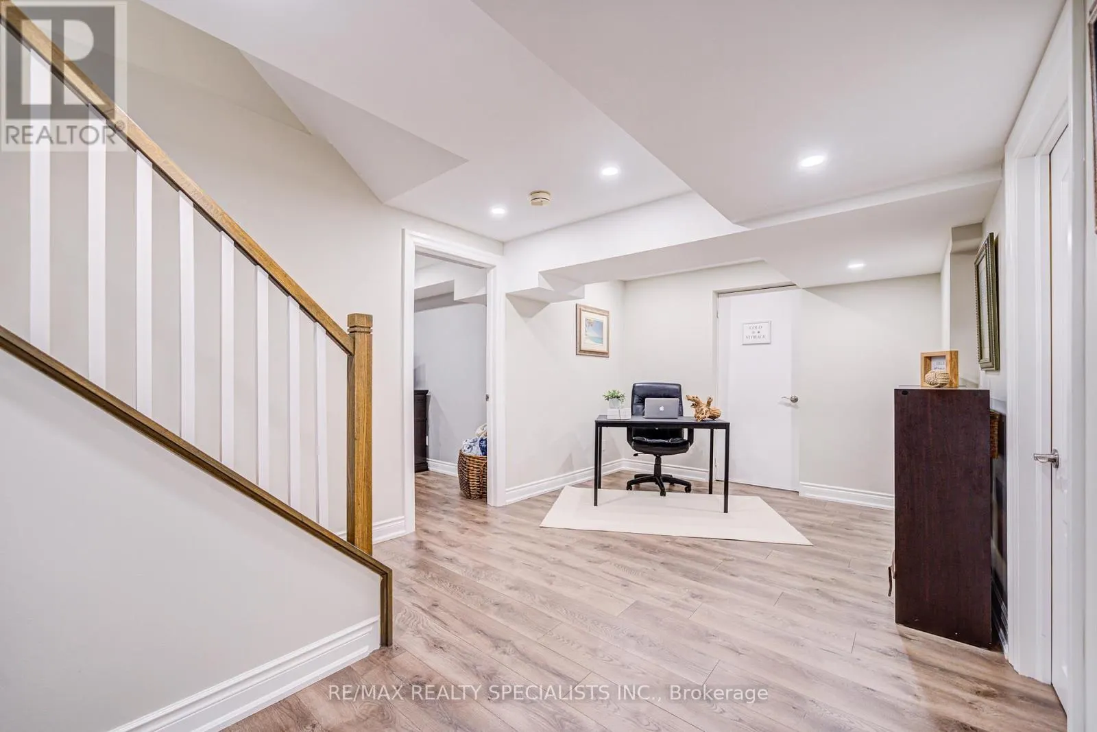 11 BRIDLEWOOD BOULEVARD