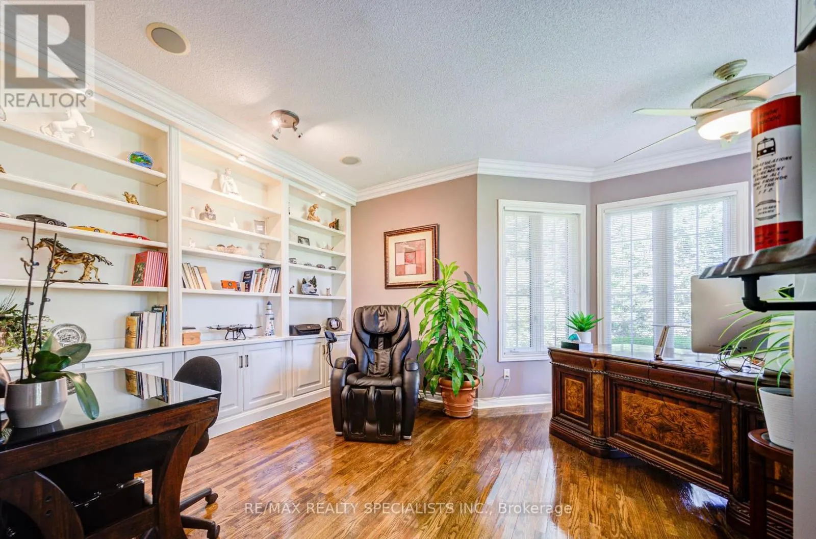 11 BRIDLEWOOD BOULEVARD