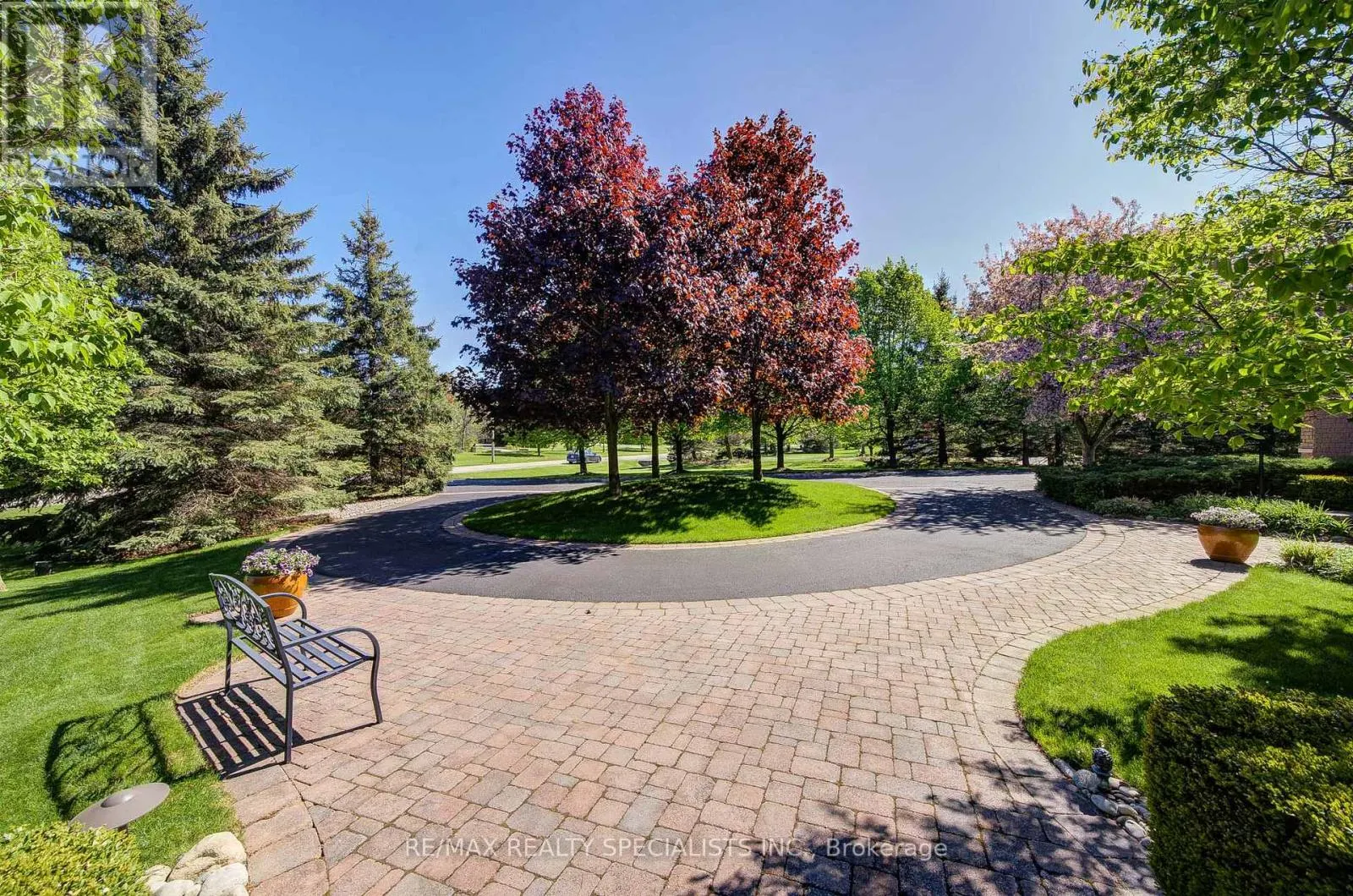 11 BRIDLEWOOD BOULEVARD