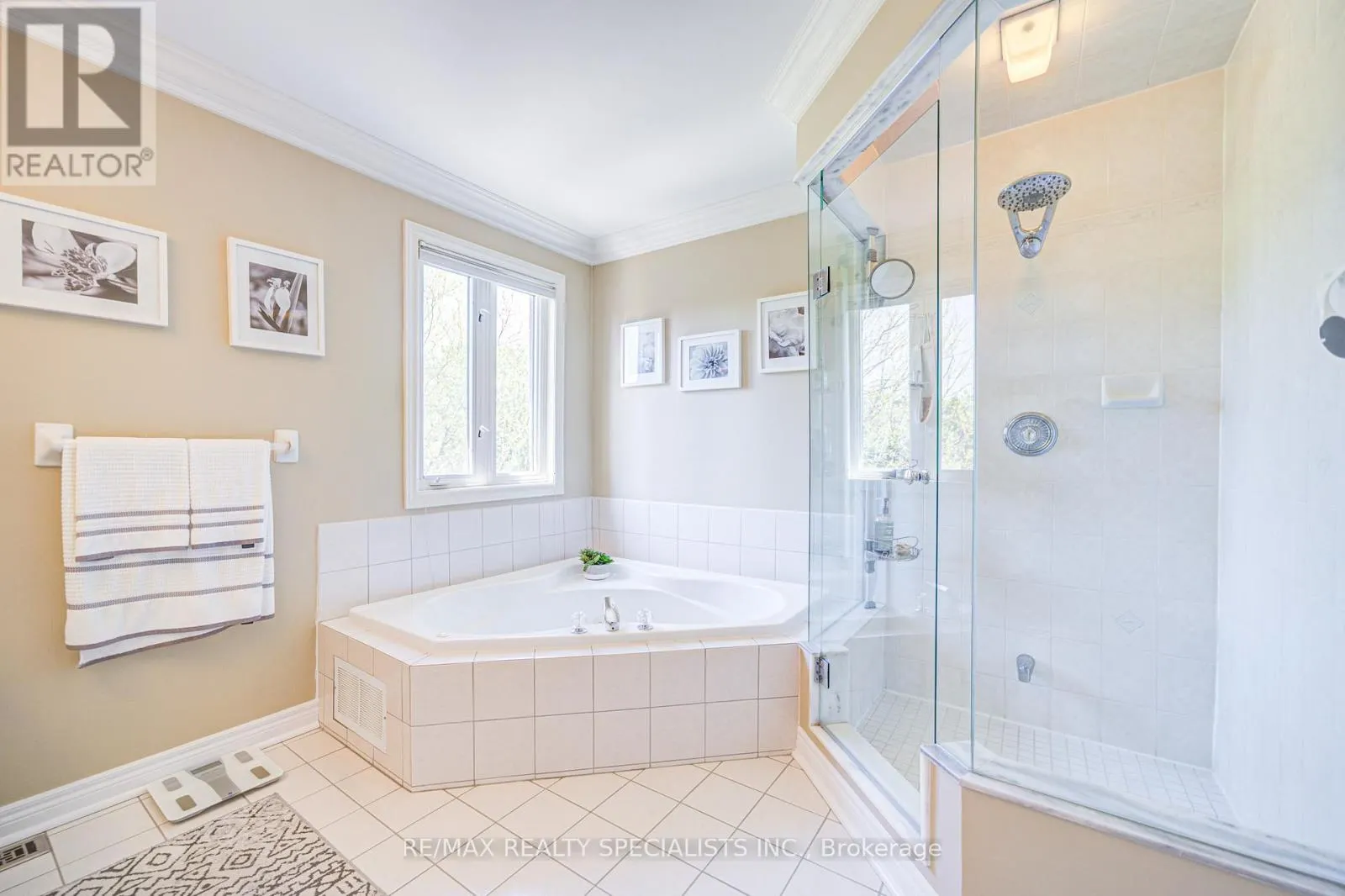 11 BRIDLEWOOD BOULEVARD