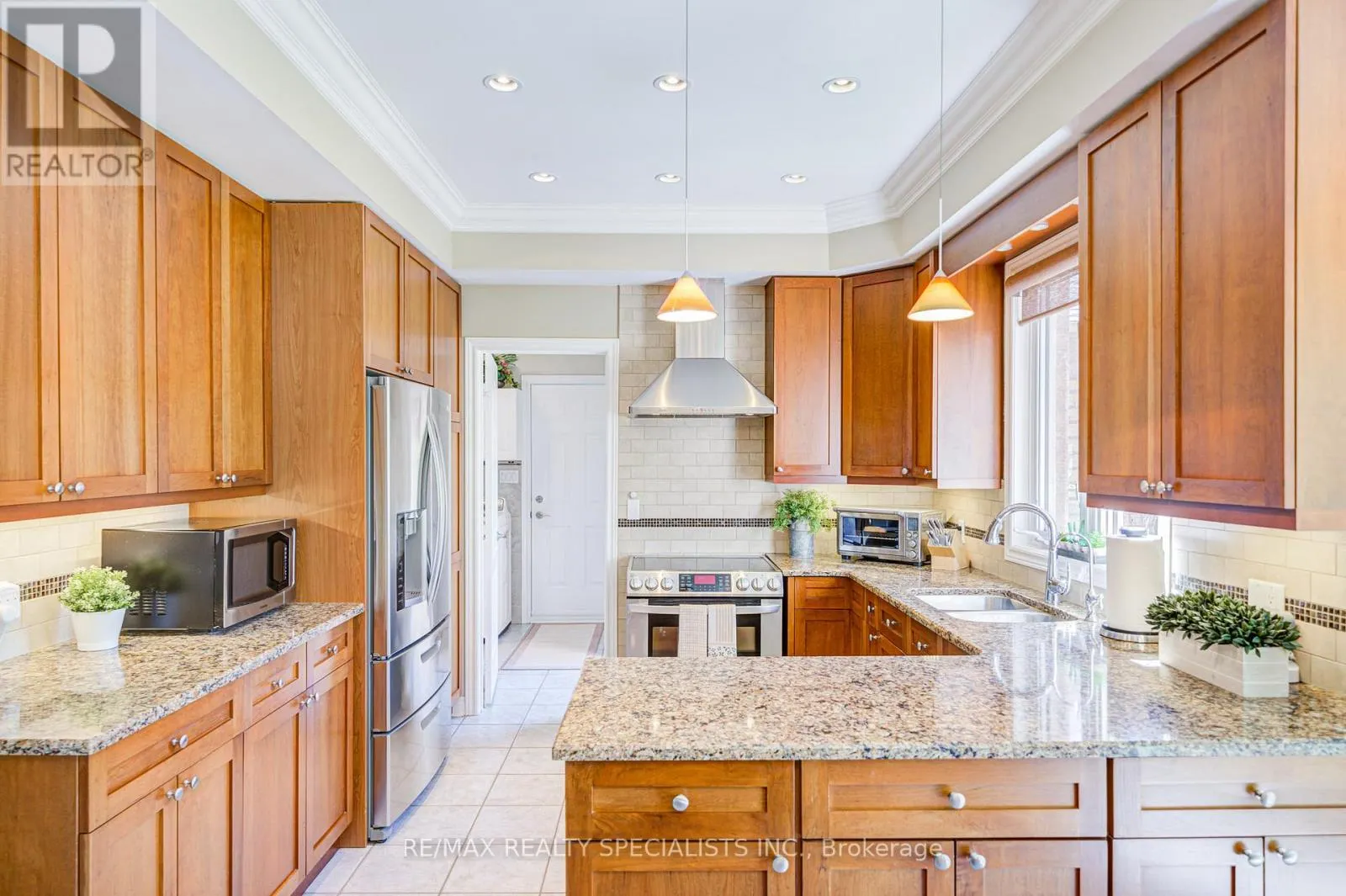 11 BRIDLEWOOD BOULEVARD