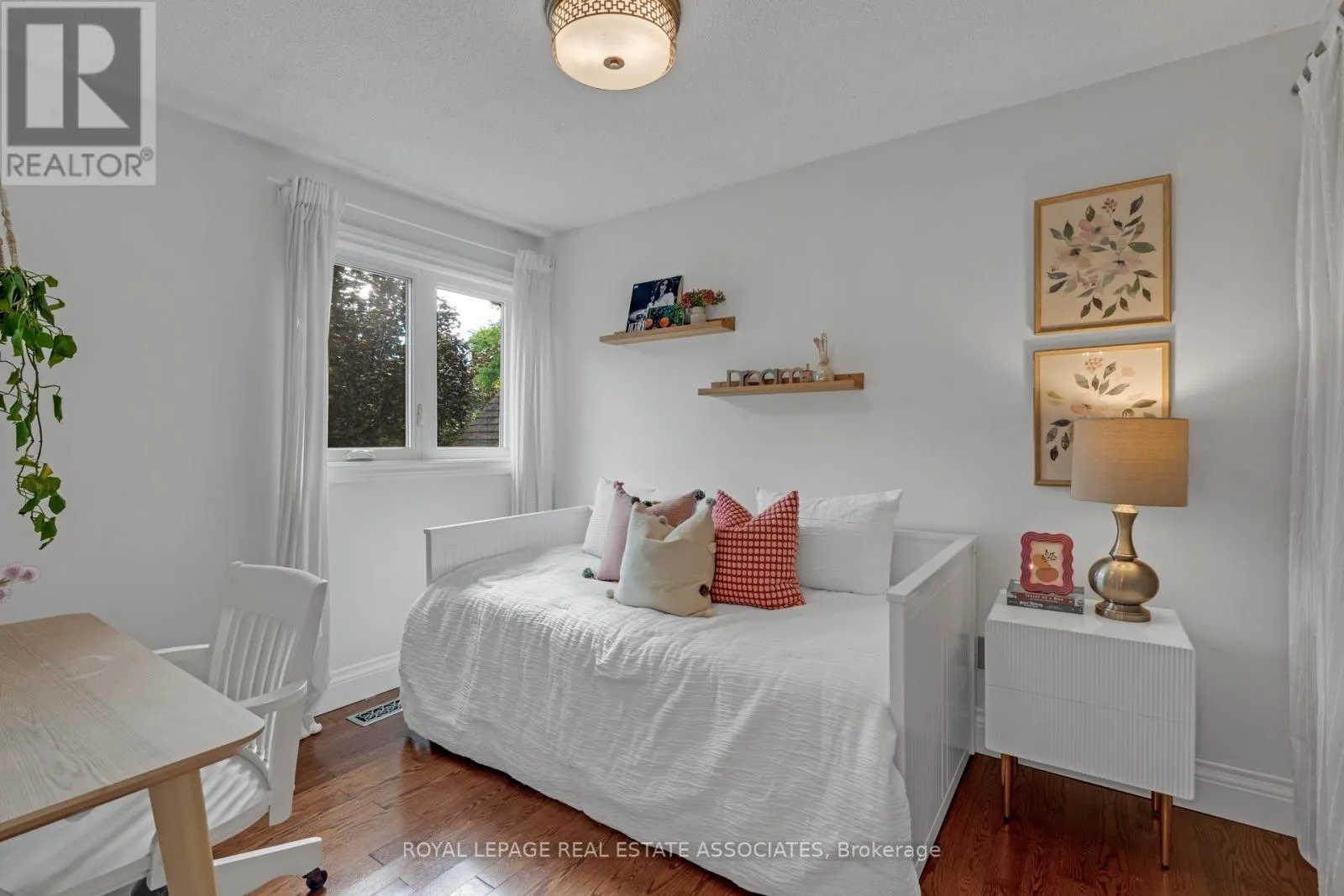 72 - 2199 BURNHAMTHORPE ROAD W