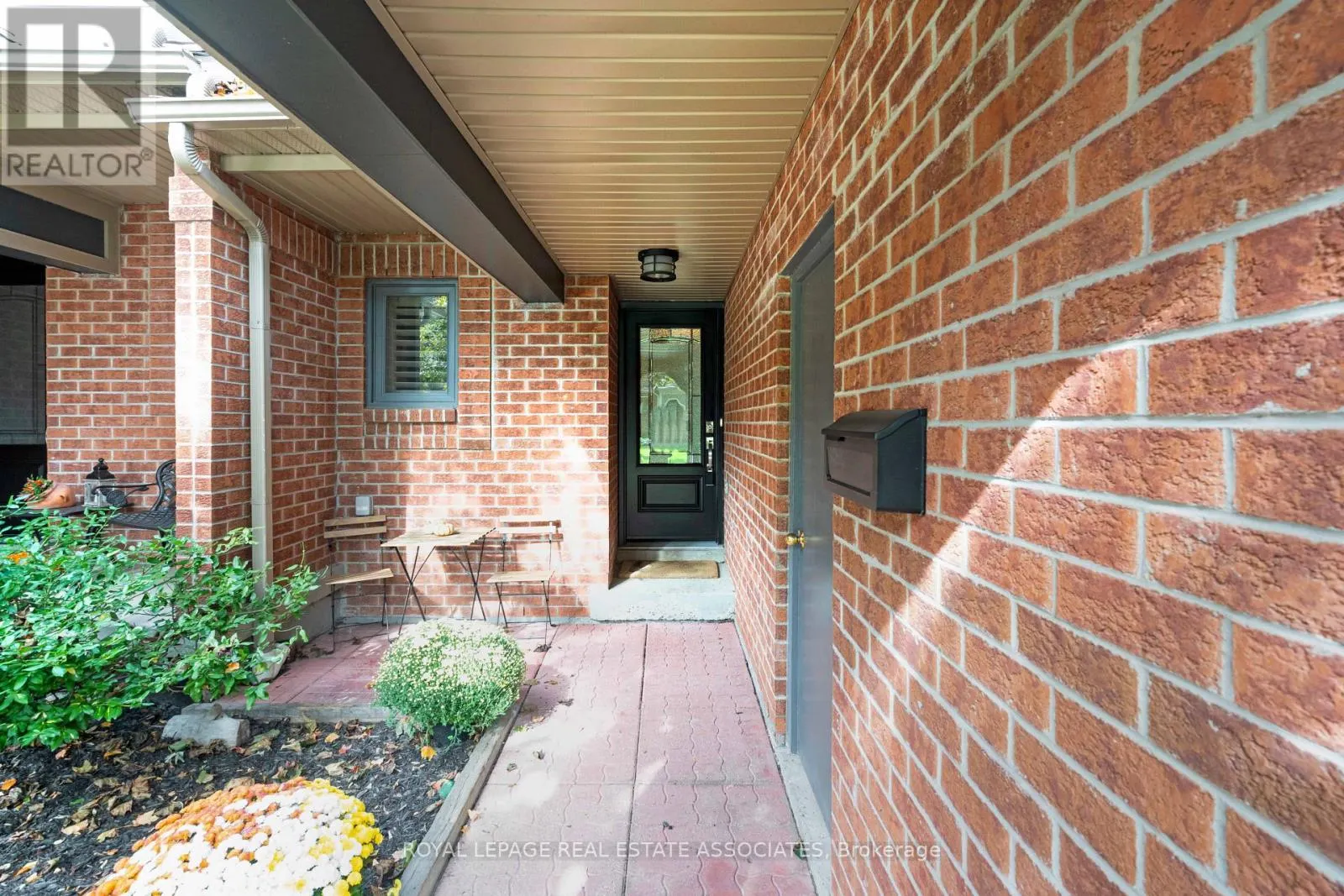 72 - 2199 BURNHAMTHORPE ROAD W