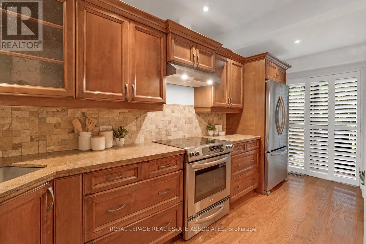 72 - 2199 BURNHAMTHORPE ROAD W