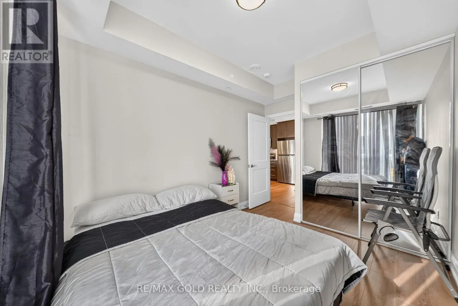 505 - 15 LYNCH STREET