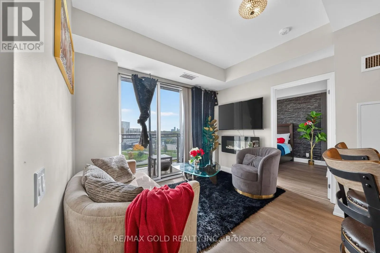 505 - 15 LYNCH STREET