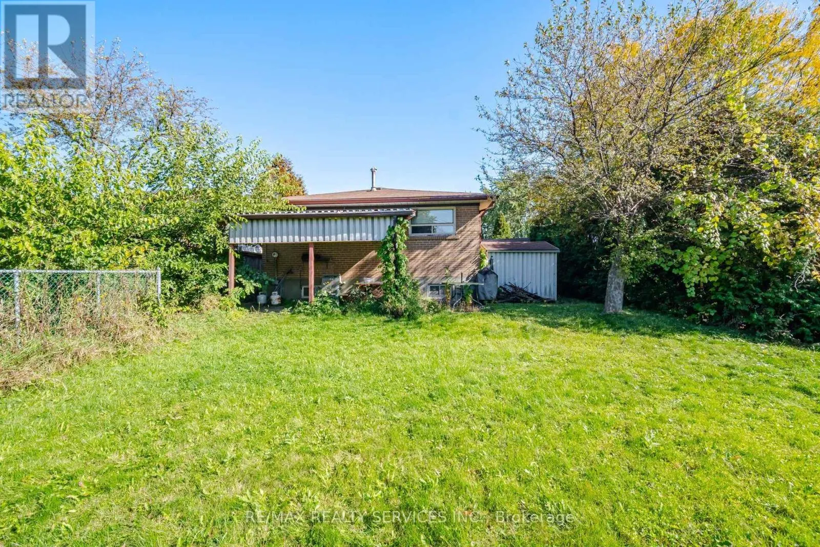 49 FERNDALE CRESCENT