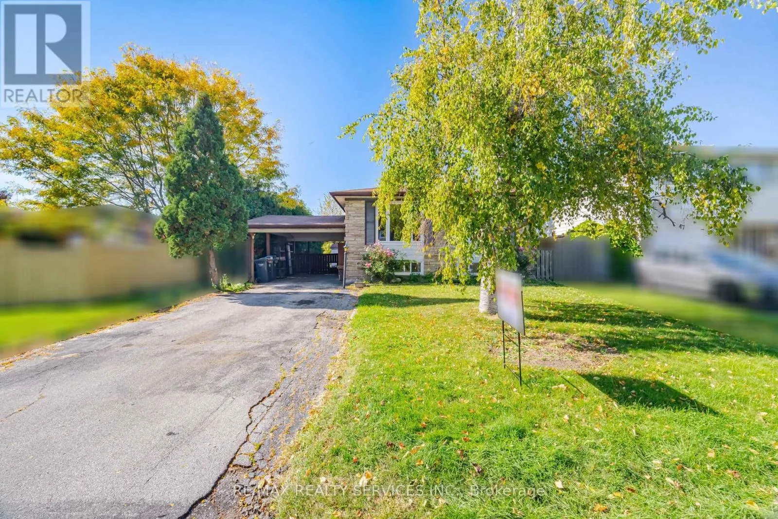 49 FERNDALE CRESCENT