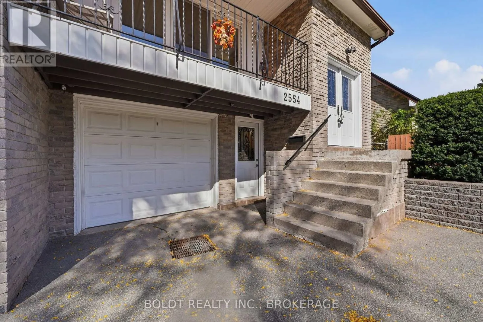 2554 COBBINSHAW CIRCLE