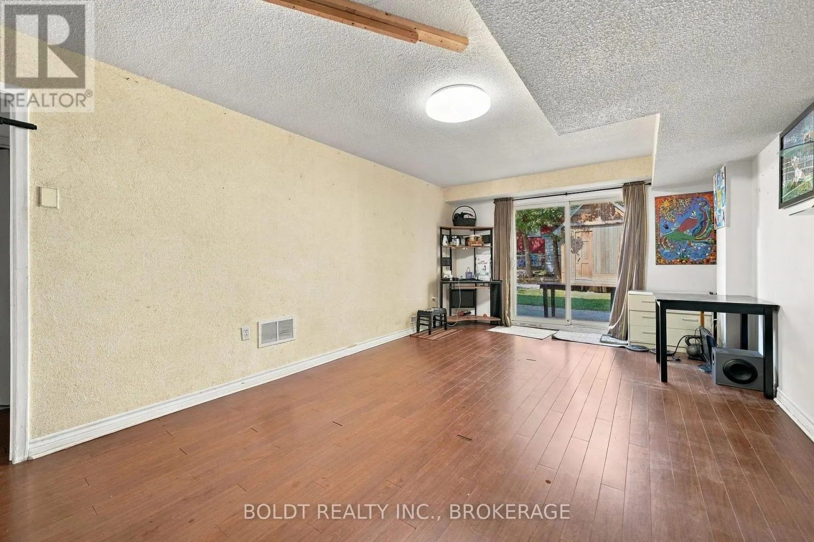 2554 COBBINSHAW CIRCLE