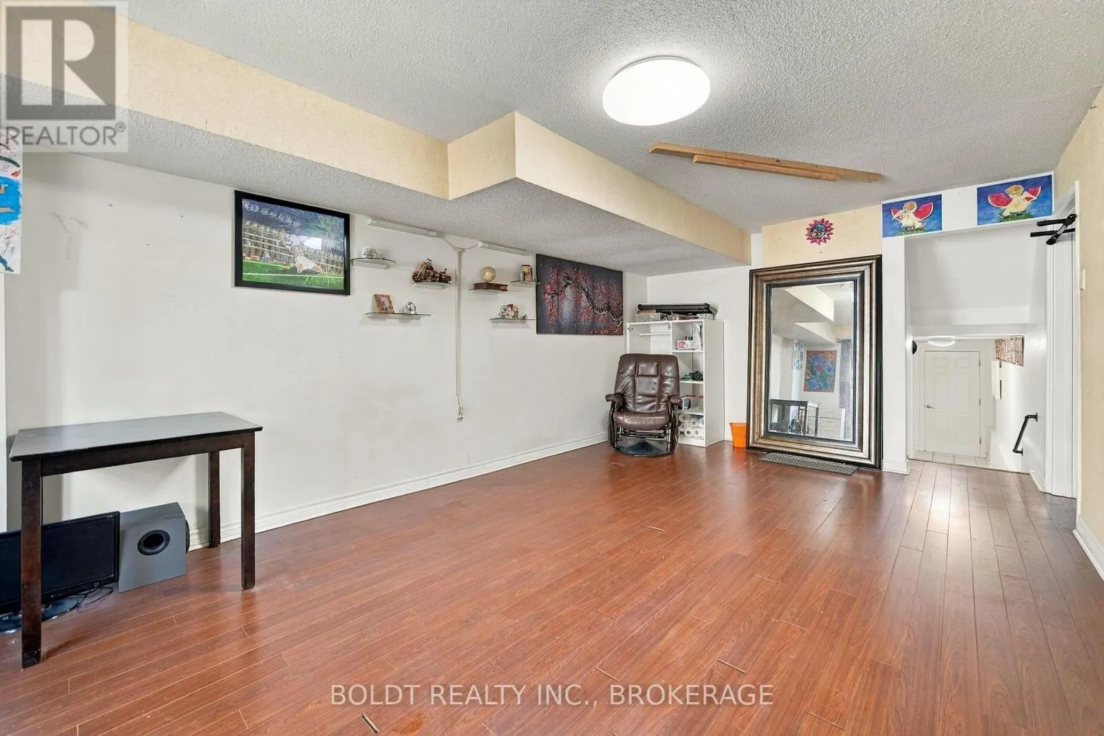 2554 COBBINSHAW CIRCLE