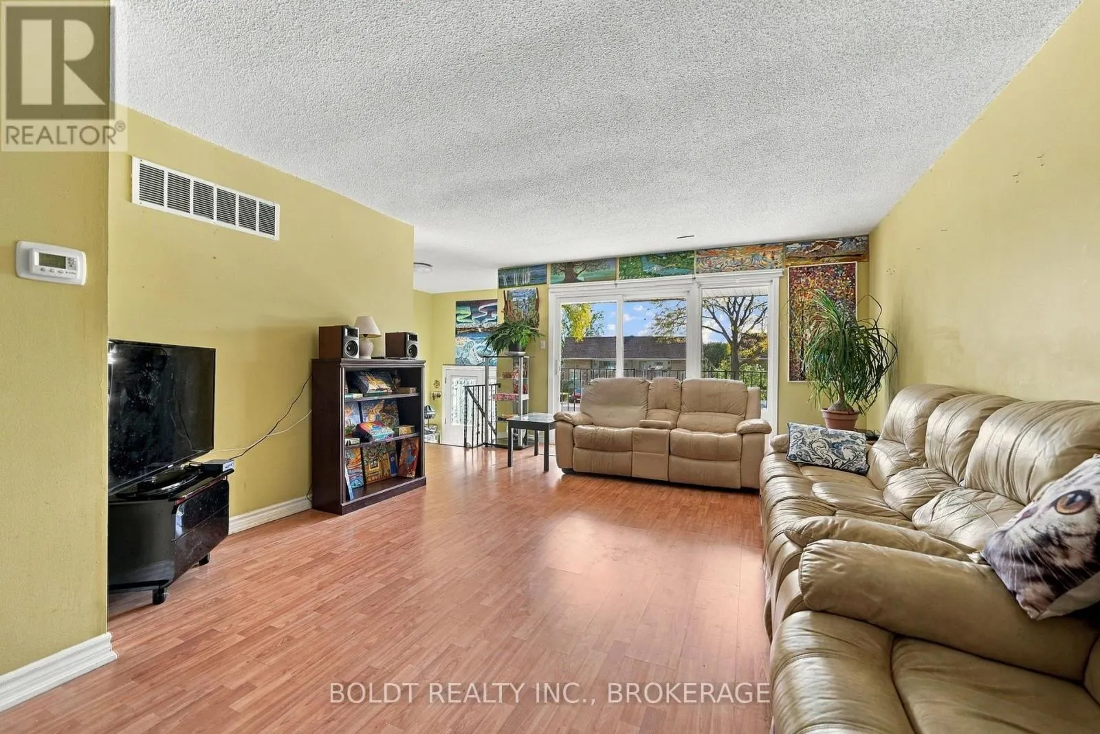 2554 COBBINSHAW CIRCLE