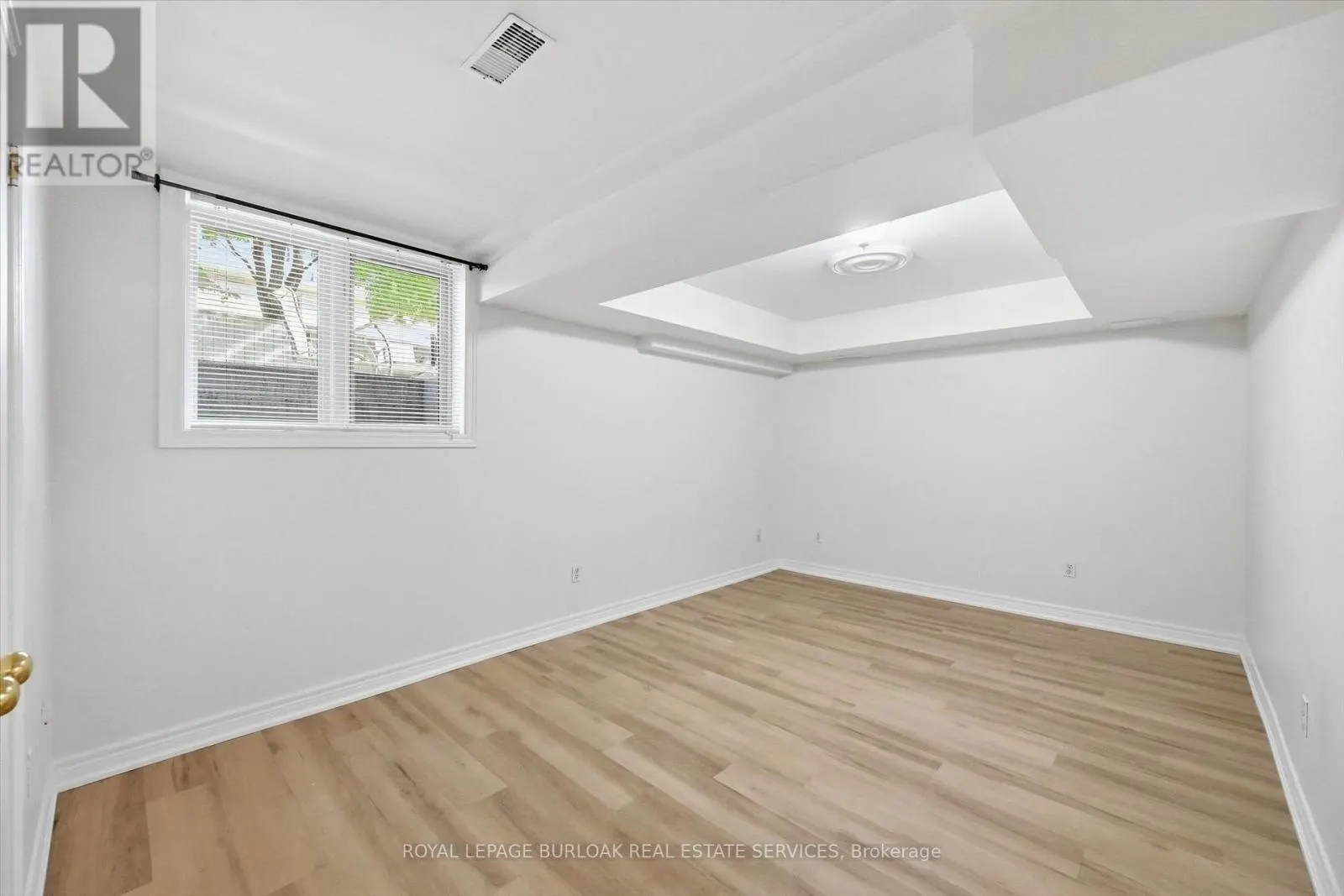 11 - 705 CUMBERLAND AVENUE