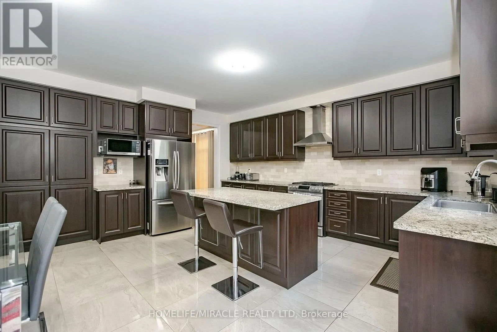 30 BROOKWATER CRESCENT