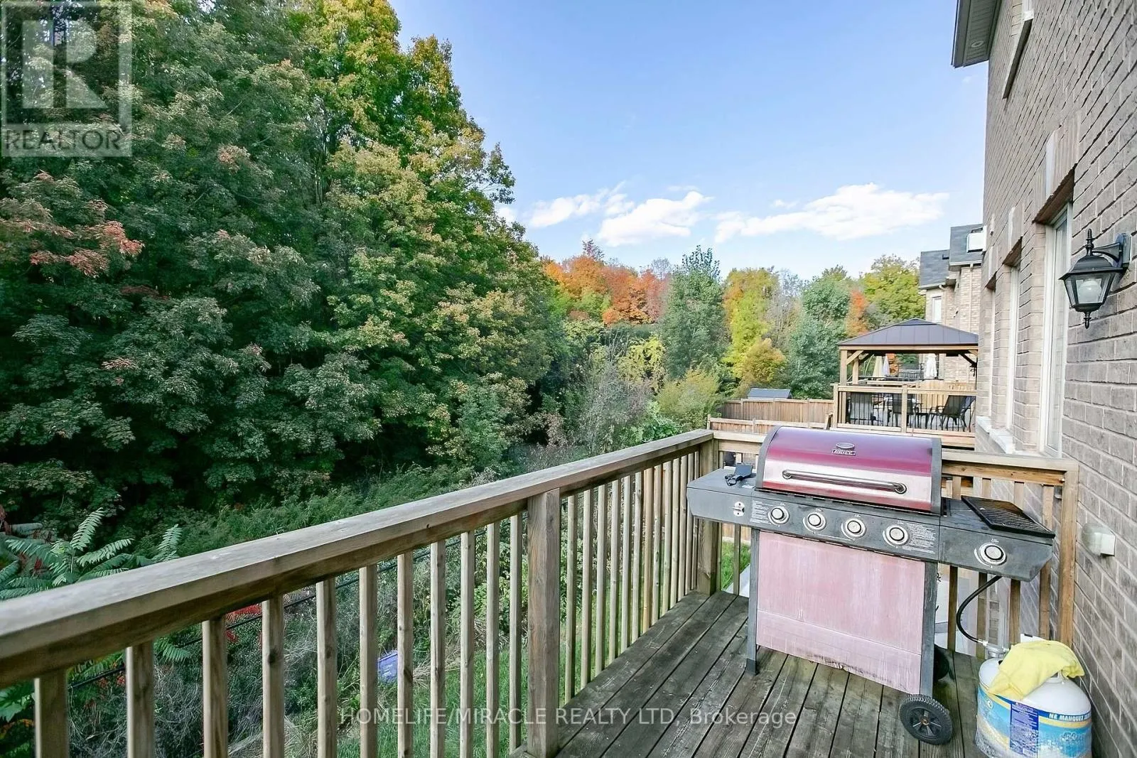 30 BROOKWATER CRESCENT