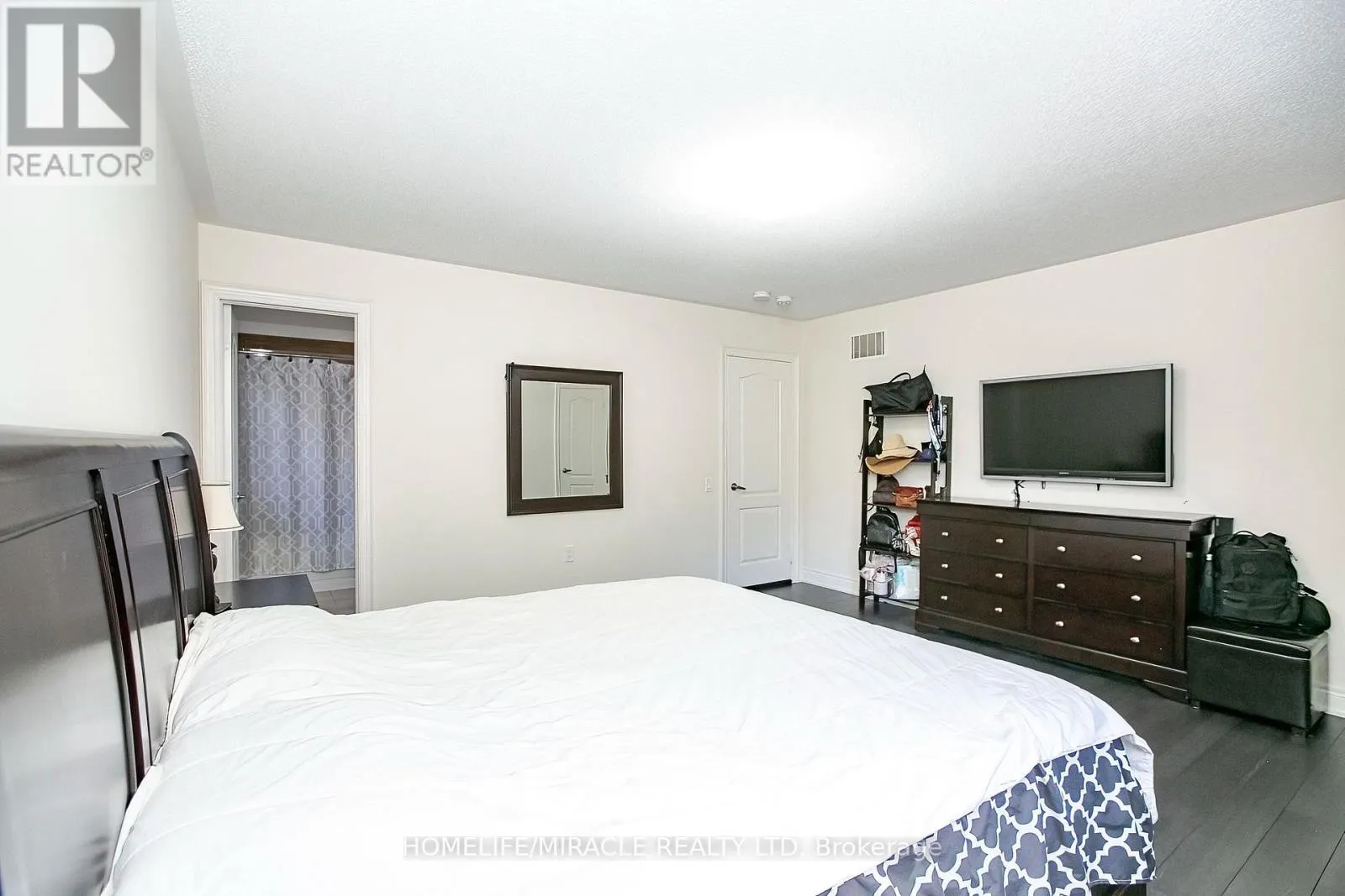 30 BROOKWATER CRESCENT