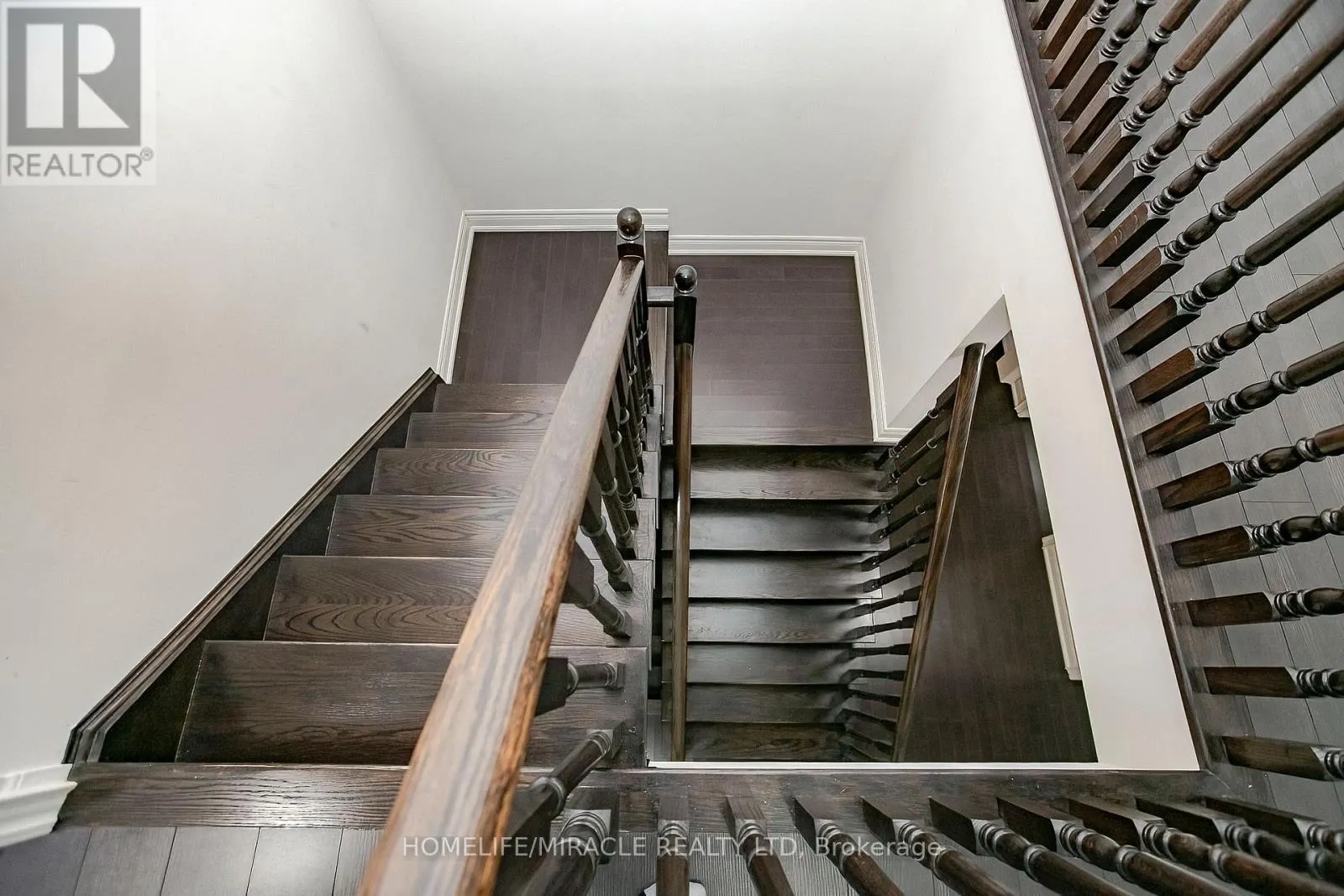 30 BROOKWATER CRESCENT