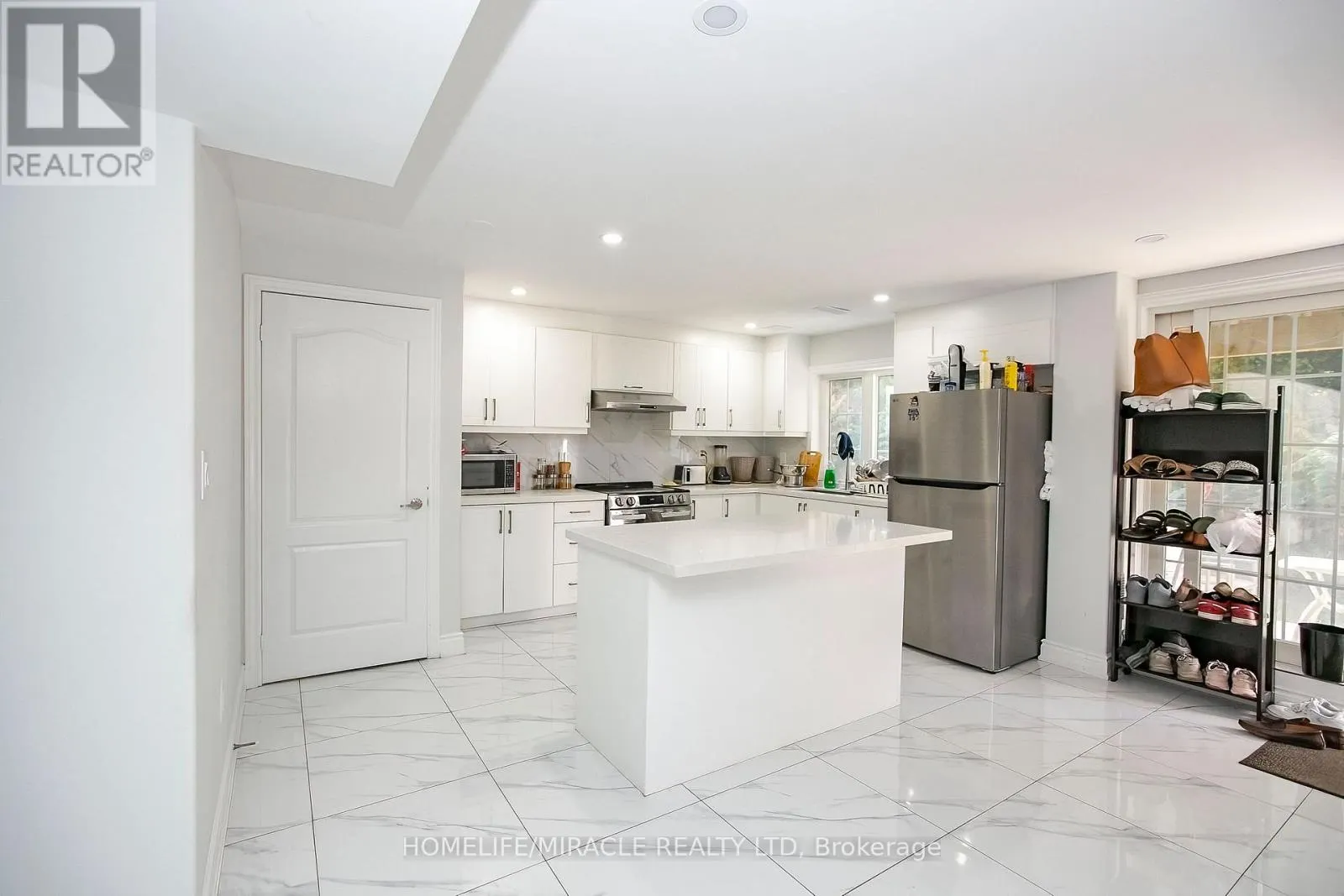 30 BROOKWATER CRESCENT