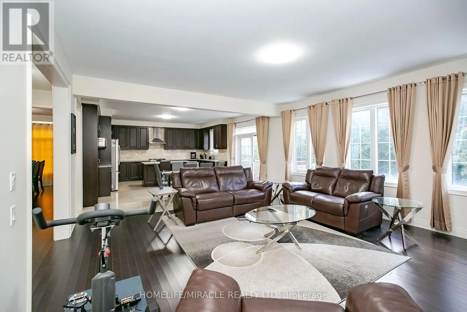 30 BROOKWATER CRESCENT