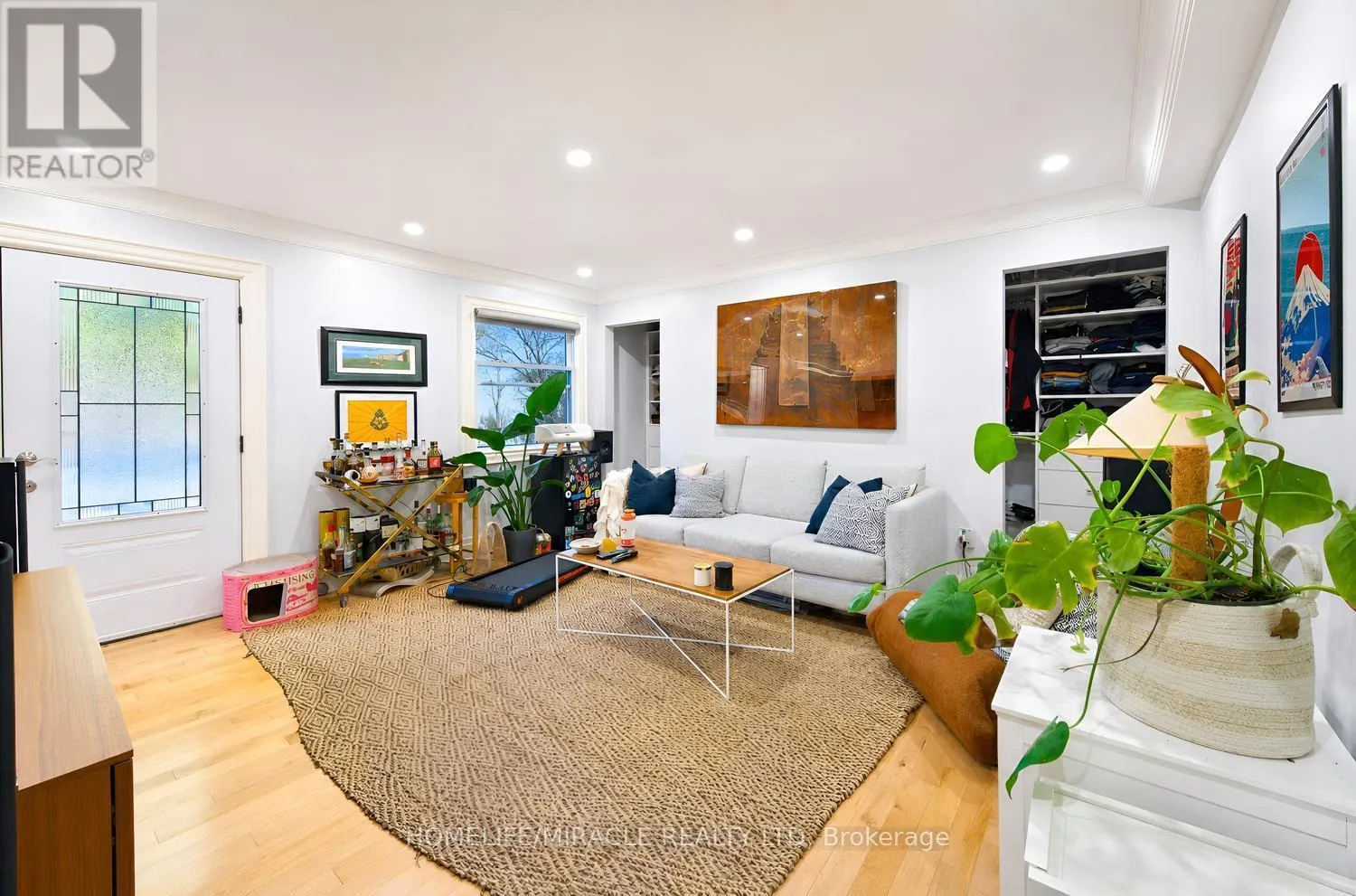 24 ACORN AVENUE