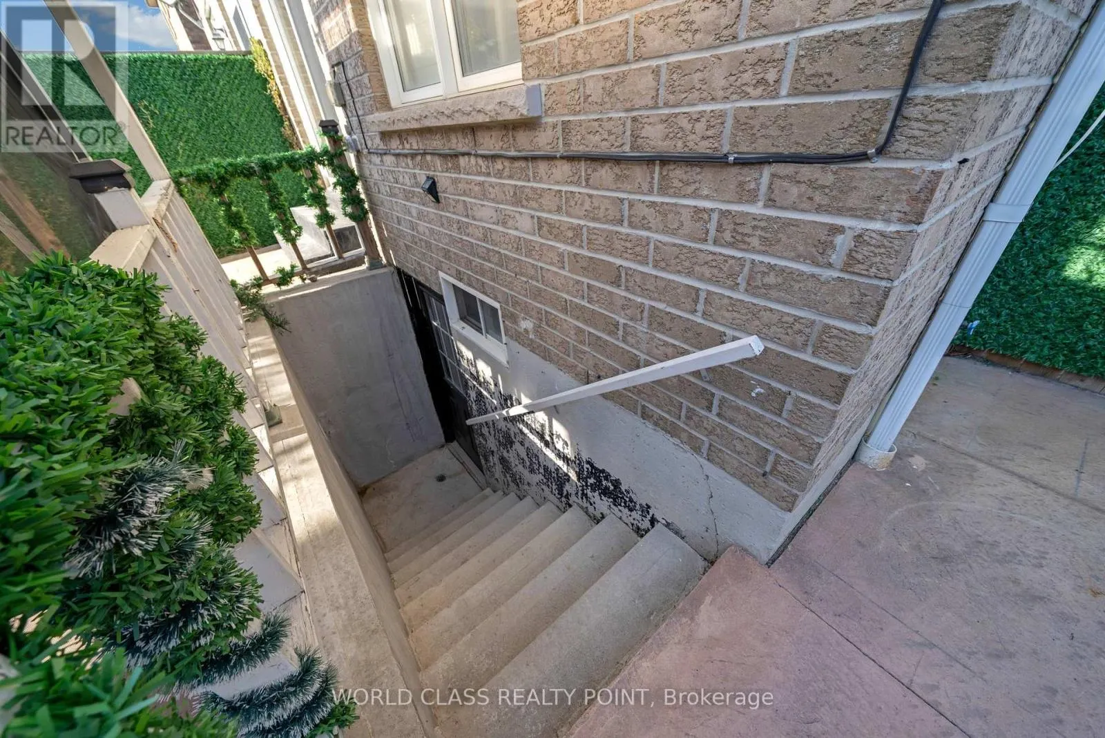 5529 FUDGE TERRACE