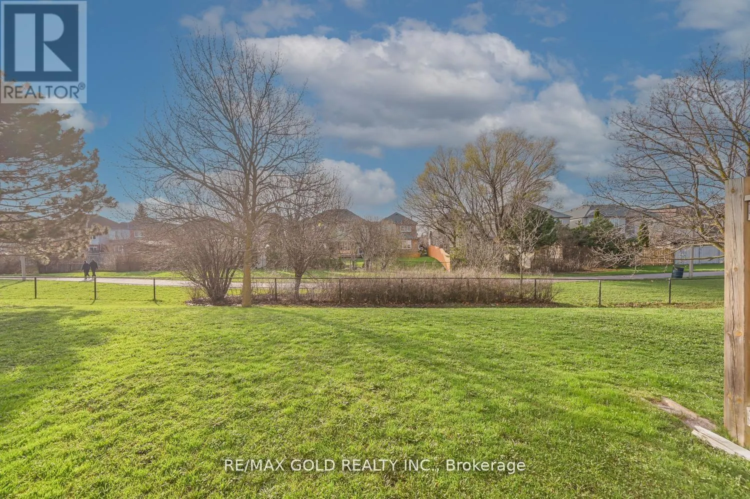 30 WICKSTEAD COURT